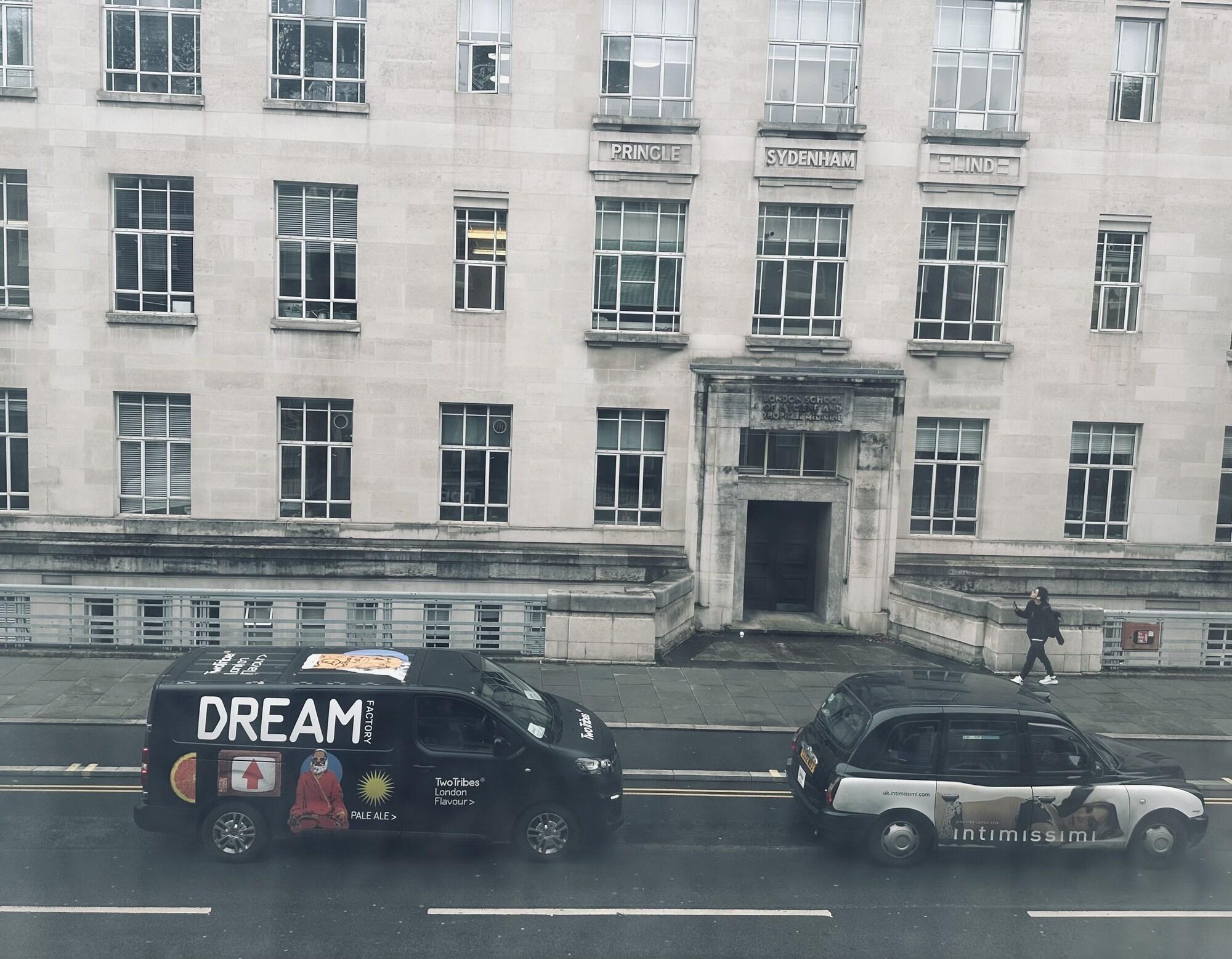 Varios Bloomsbury Palace Hotel
