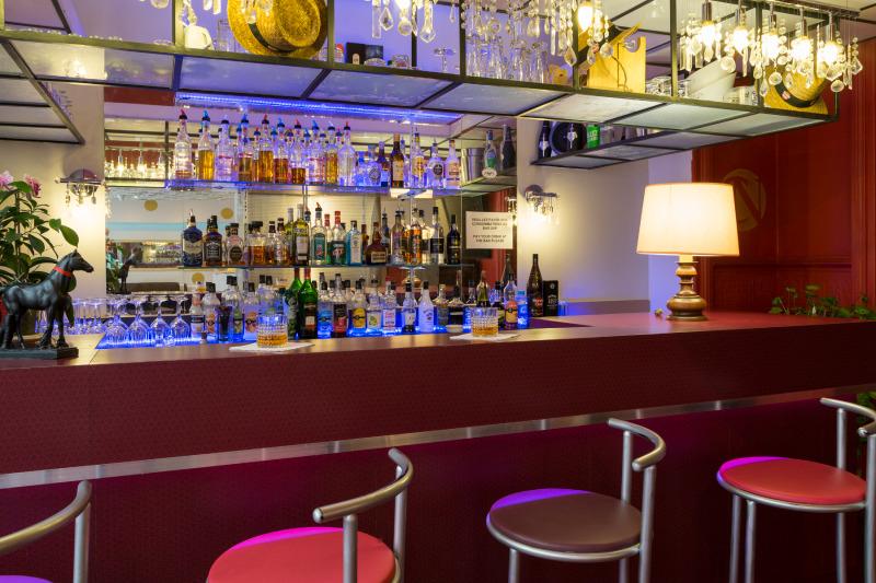 Bar/Salón Hotellerie du Cheval Noir