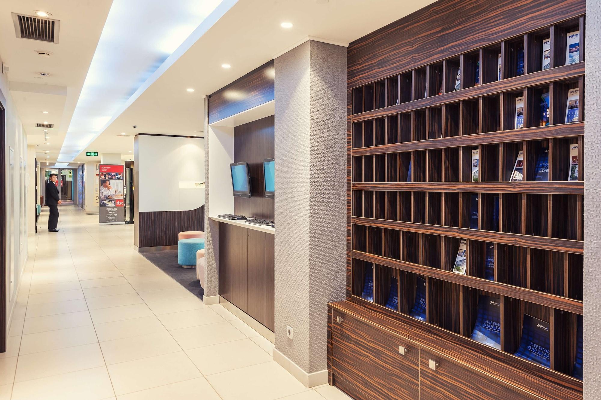Vista Lobby Park Inn By Radisson Astana
