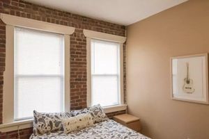 Alquiler Temporario - Beautiful 4BD/2BA Gem! Near airport, city, subway.