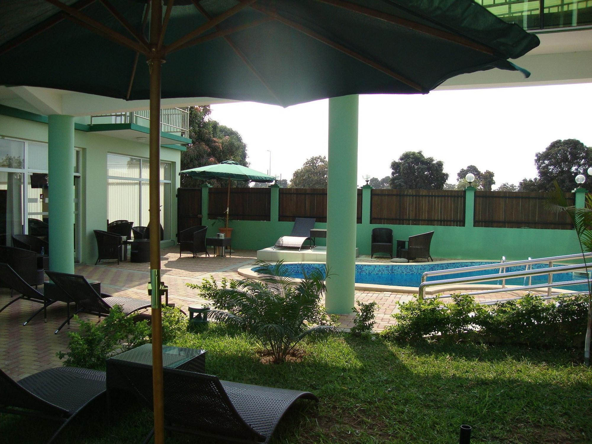 Vista Piscina Hotel Horizonte Novo