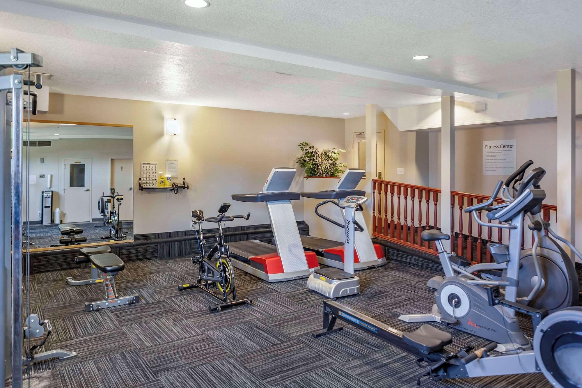 Gimnasio Quality Inn & Suites Edmonton International Airport