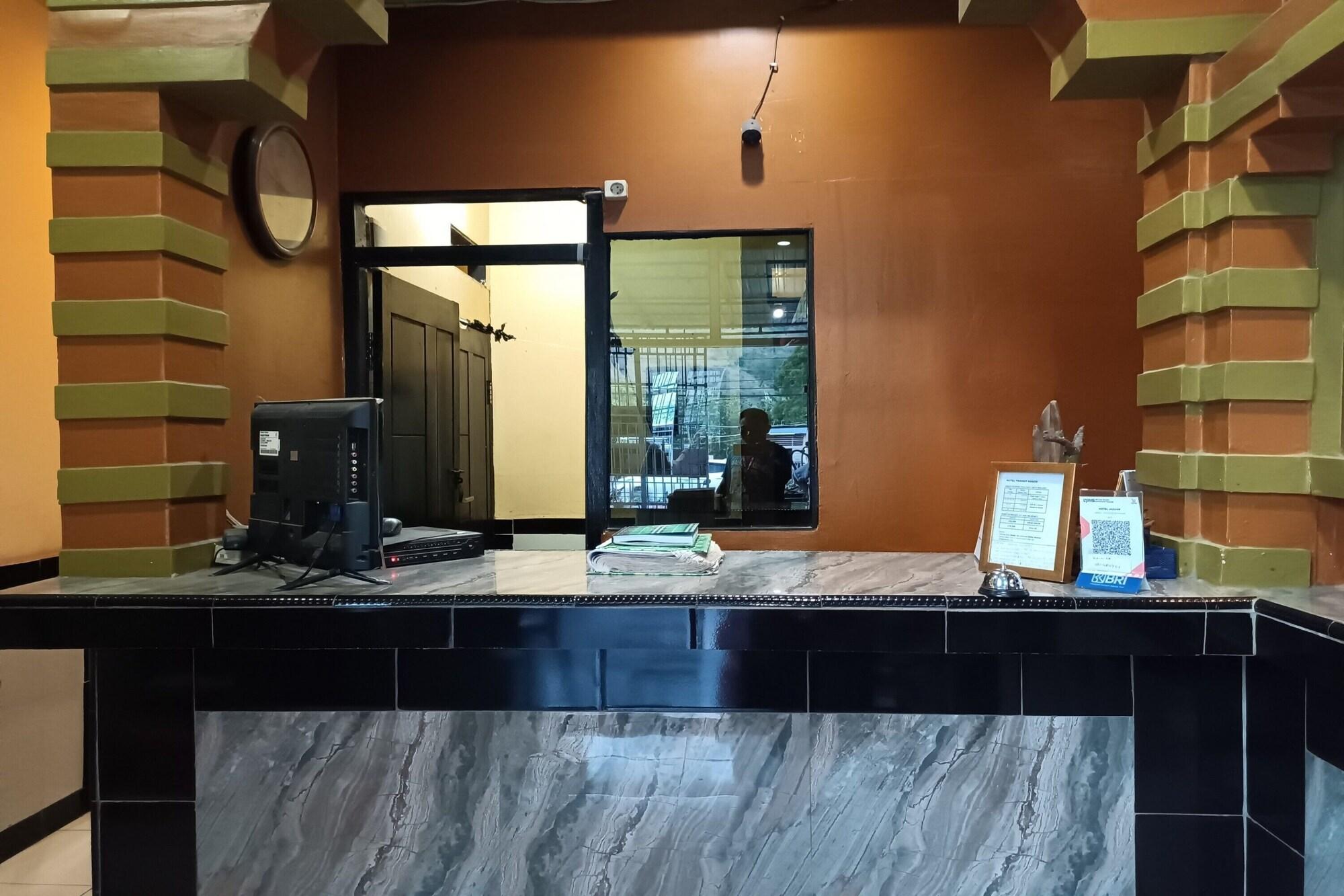 Vista Lobby OYO 93485 Hotel Kenzie Sentani
