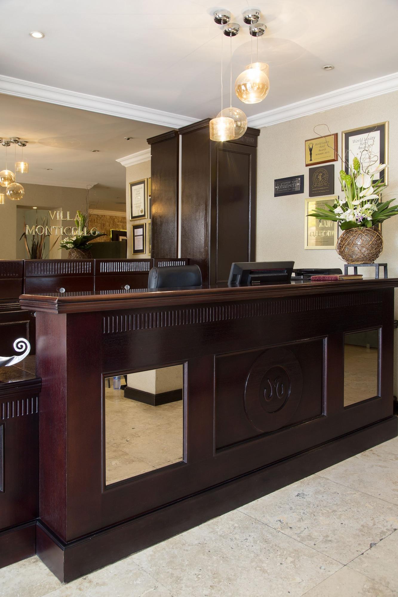 Vista Lobby Villa Monticello