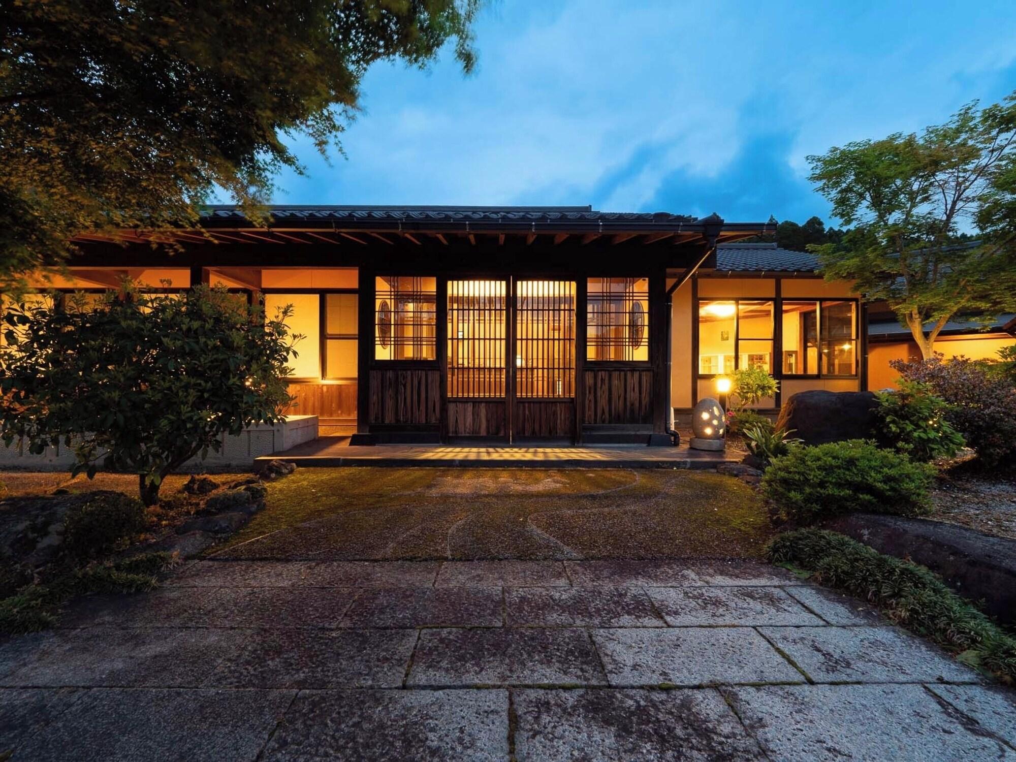 Varios TENKUU NO YUYA SANSOU HANAYUU