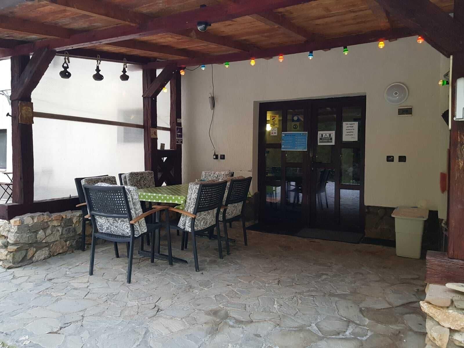 Vista Exterior Pensiunea Bergwald Rasnov by BuySellRent