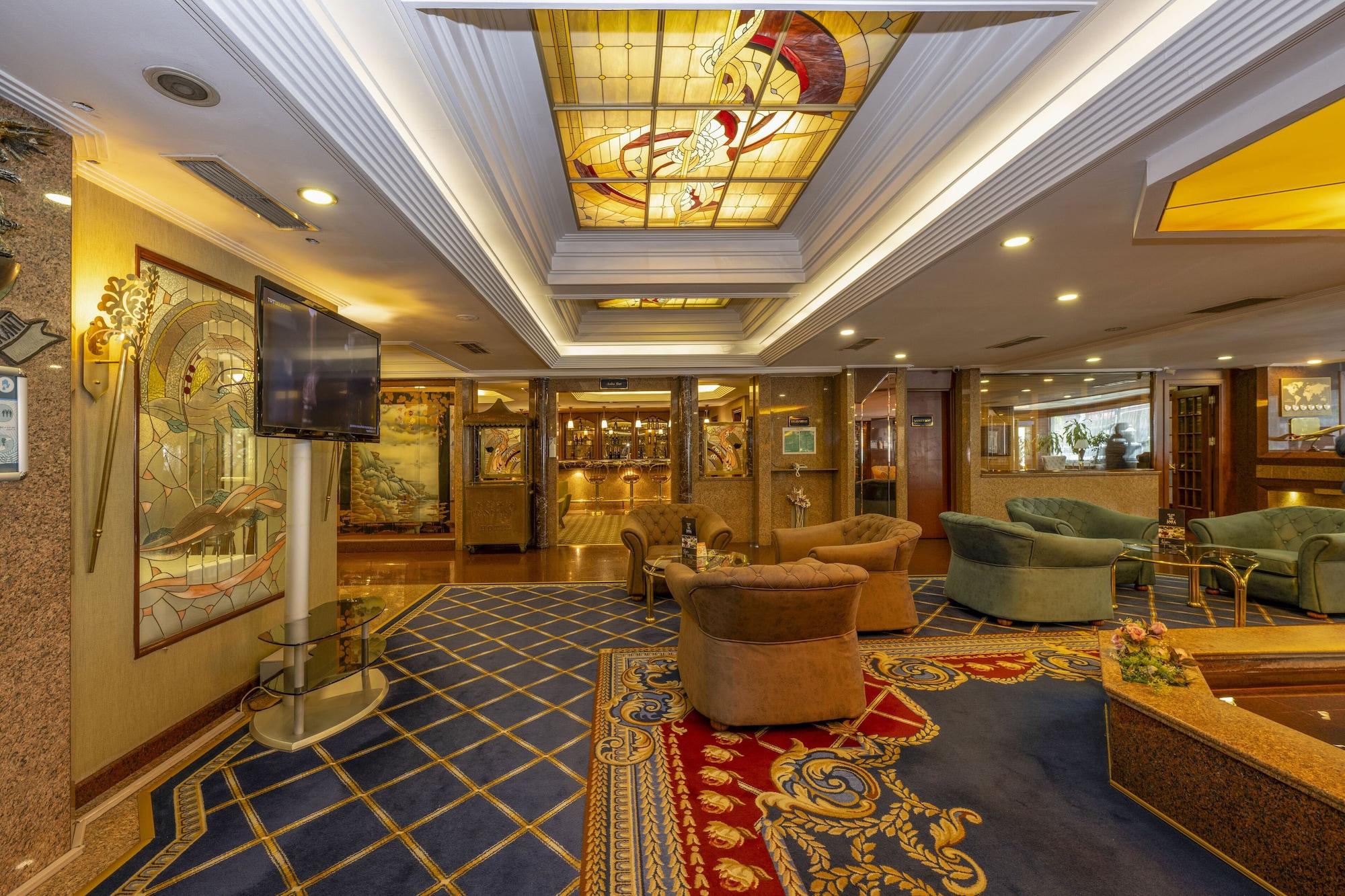 Vista Lobby Grand Anka Hotel