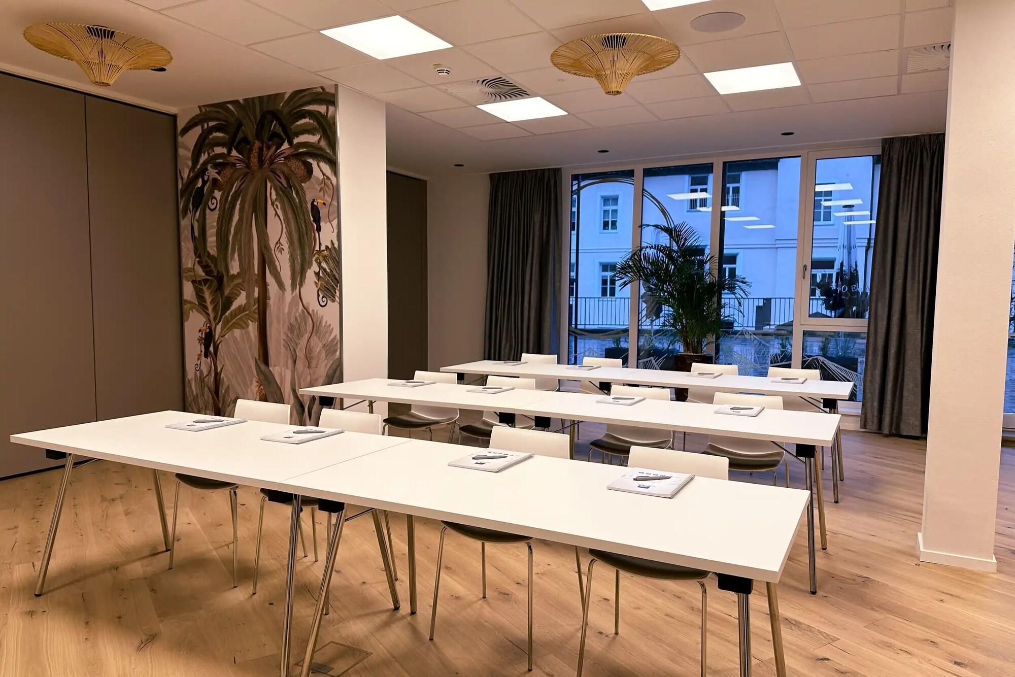 Sala de Reuniones Boardinghouse Das RUNDUM