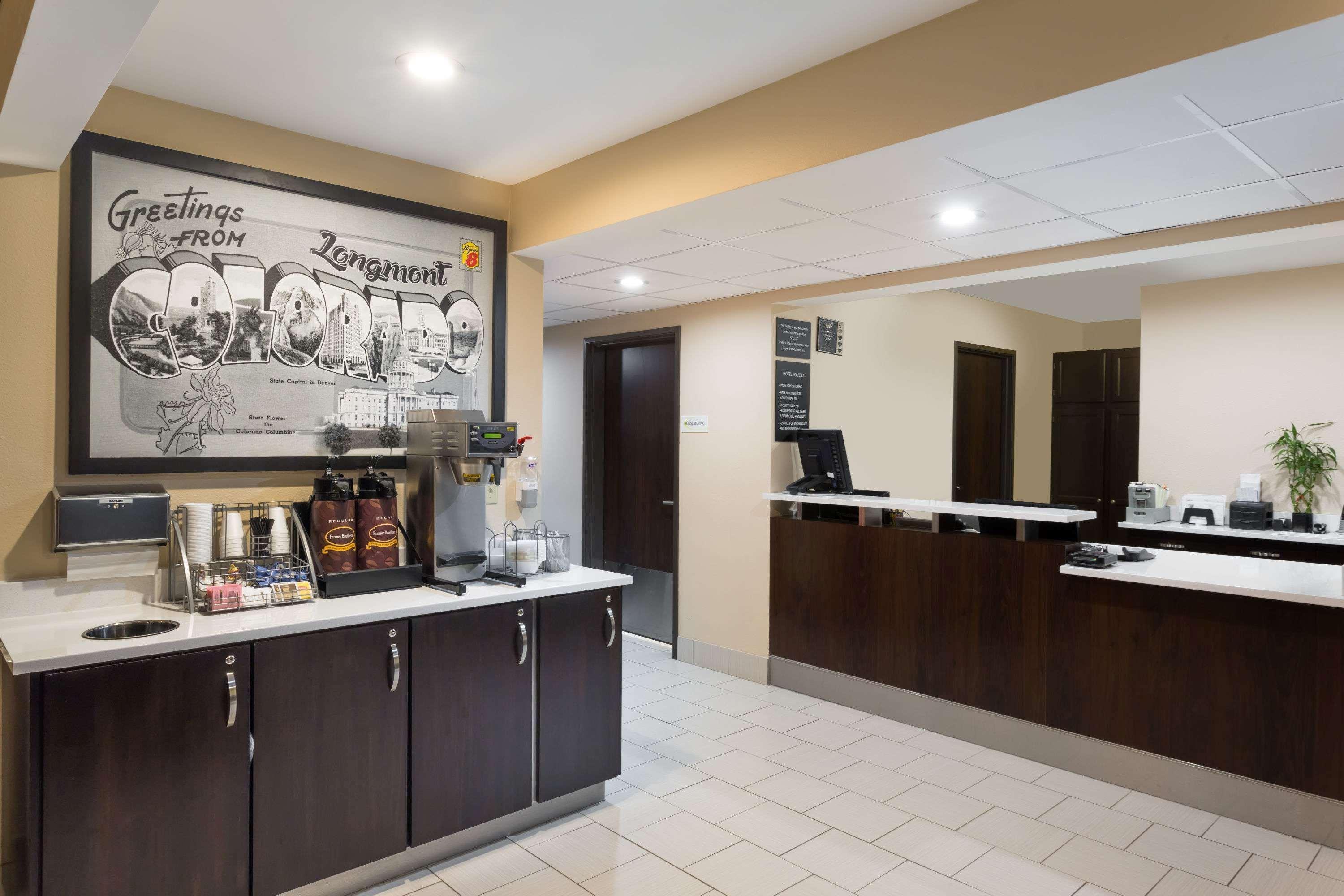 Vista Lobby Super 8 by Wyndham Longmont/Twin Peaks