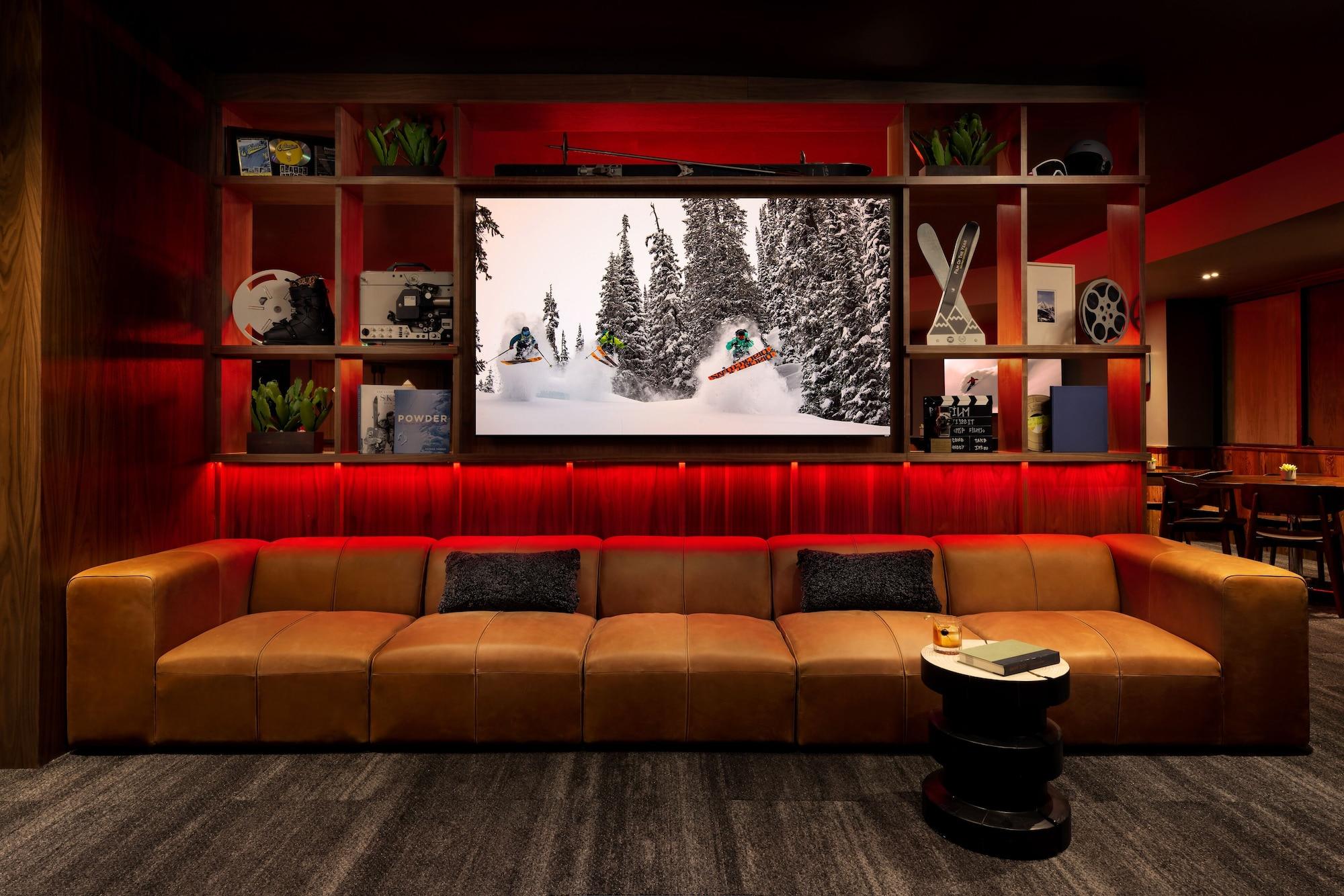 Vista Lobby Elevation Hotel & Spa