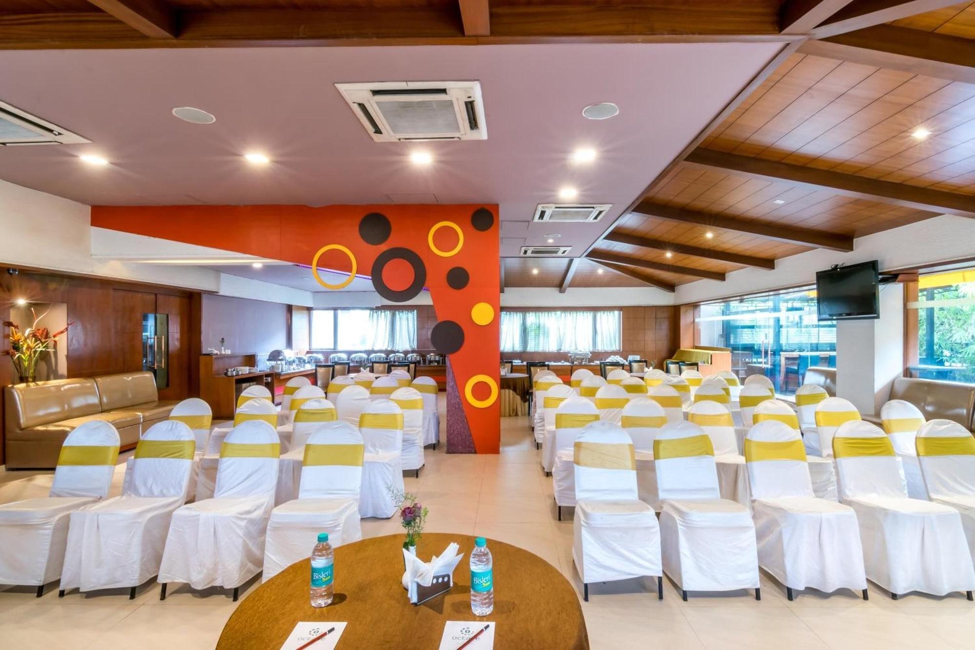 Sala de Reuniones Octave Suites Residency Rd