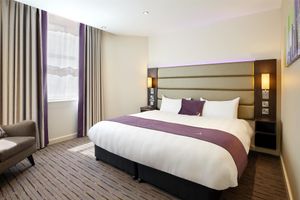 Alojamiento - Premier Inn Staines upon Thames