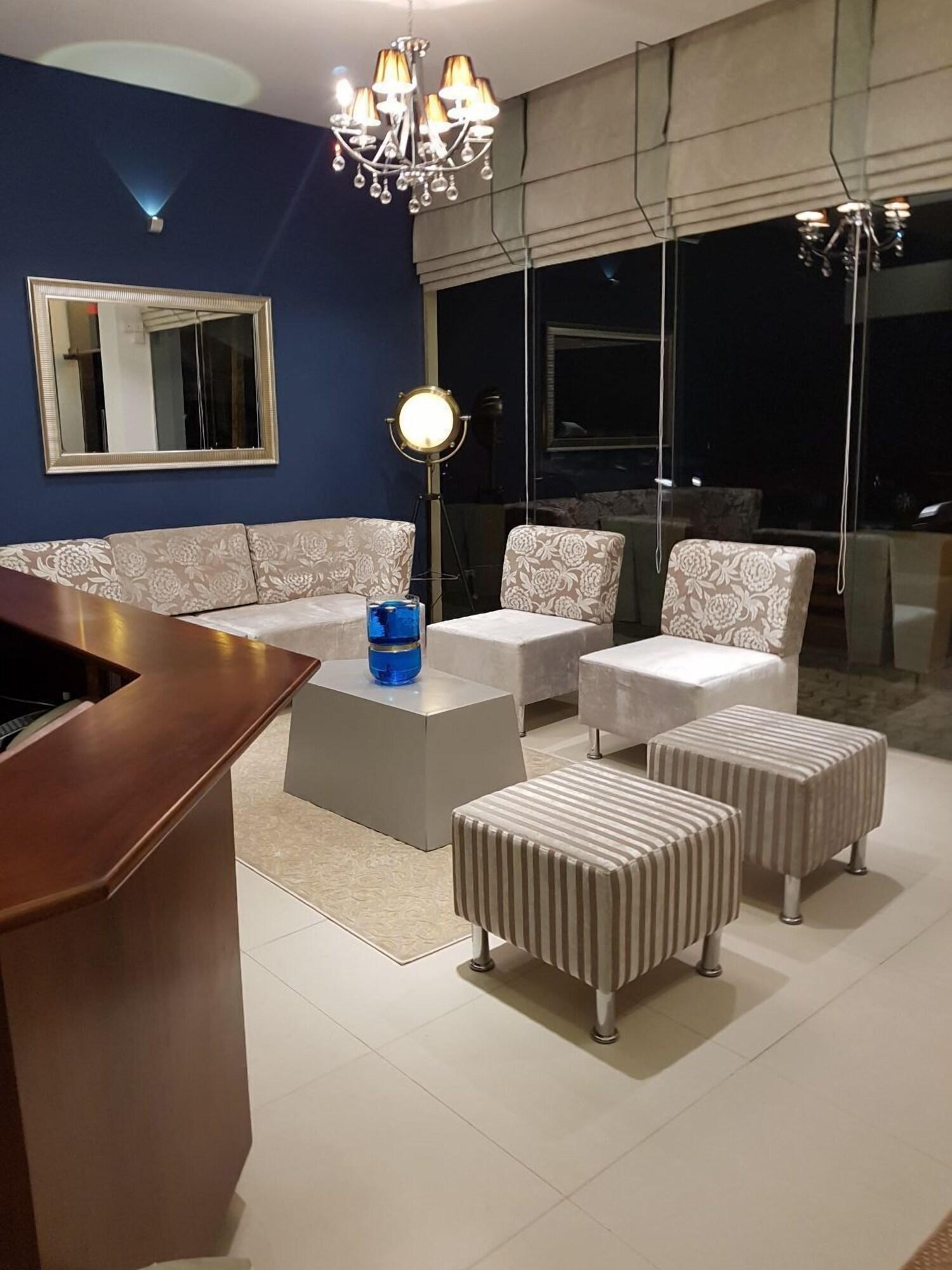 Varios A One Hotel