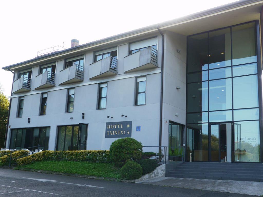 Varios Hotel Txintxua