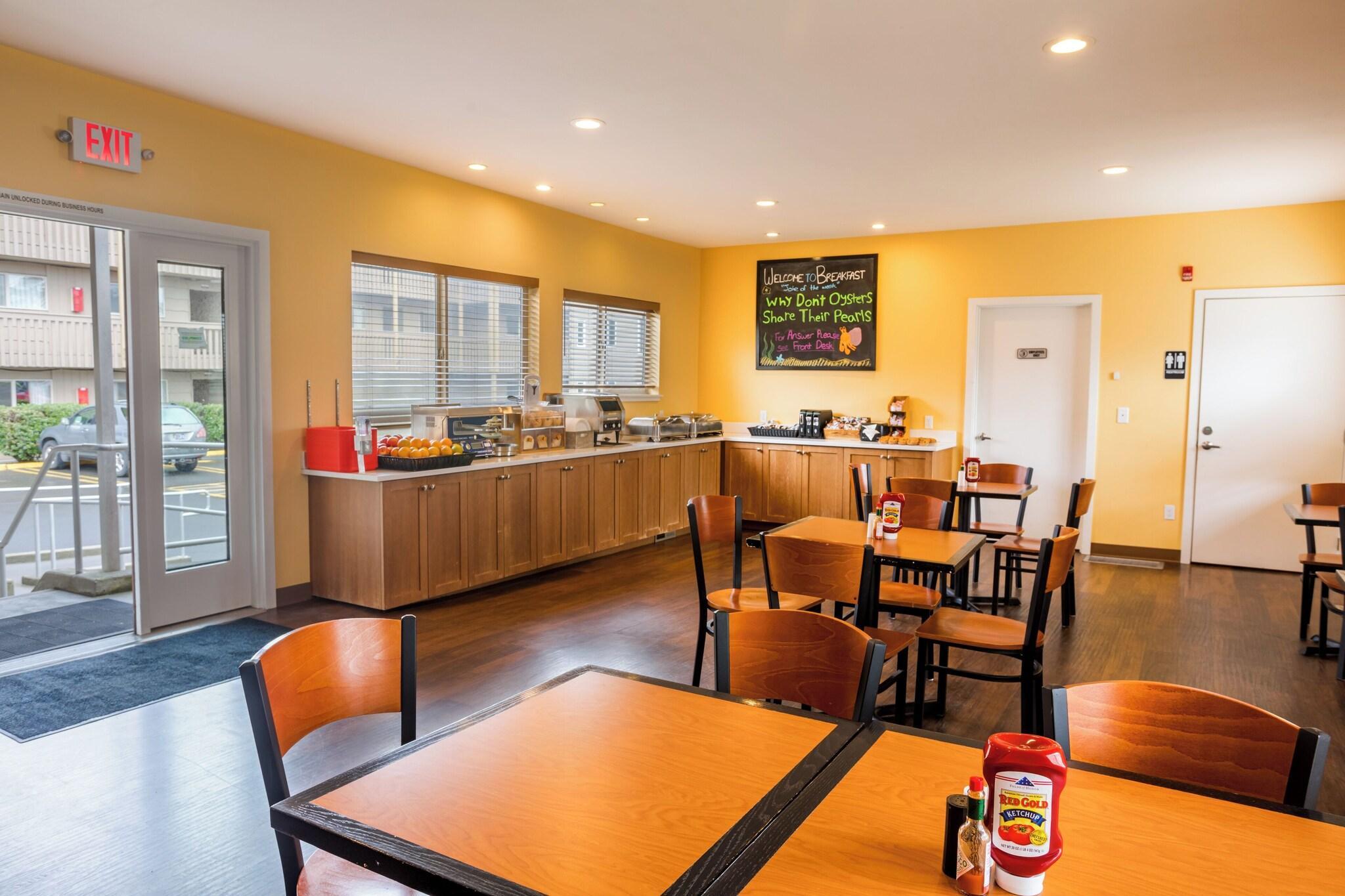 Restaurant Ebb Tide Oceanfront Inn