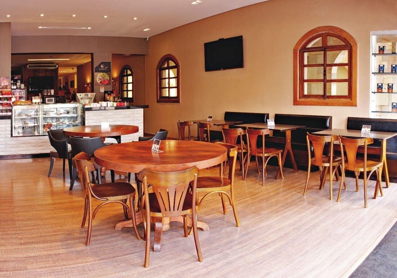 Bar/Salón Bernal Hotel