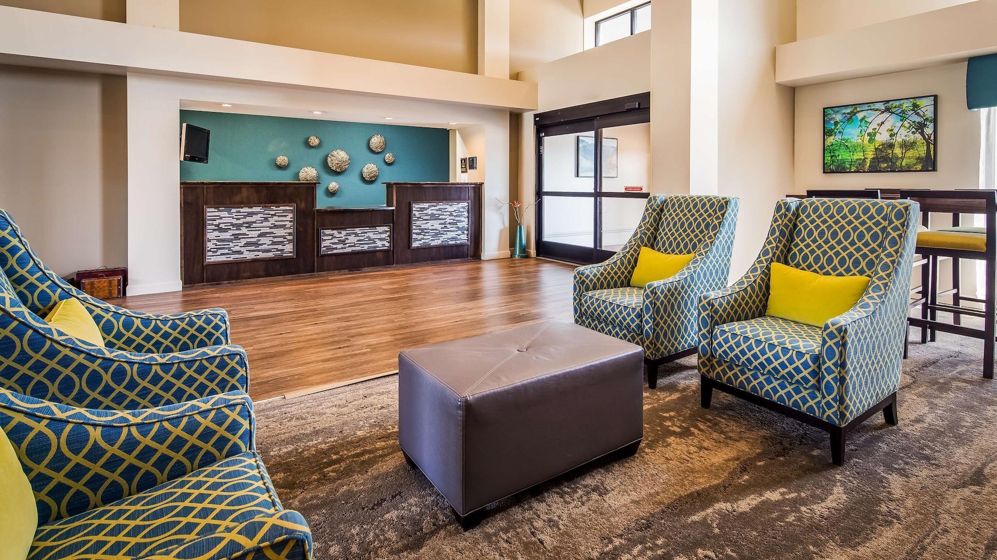 Vista Lobby Best Western Plus Yadkin Valley Inn & Suites