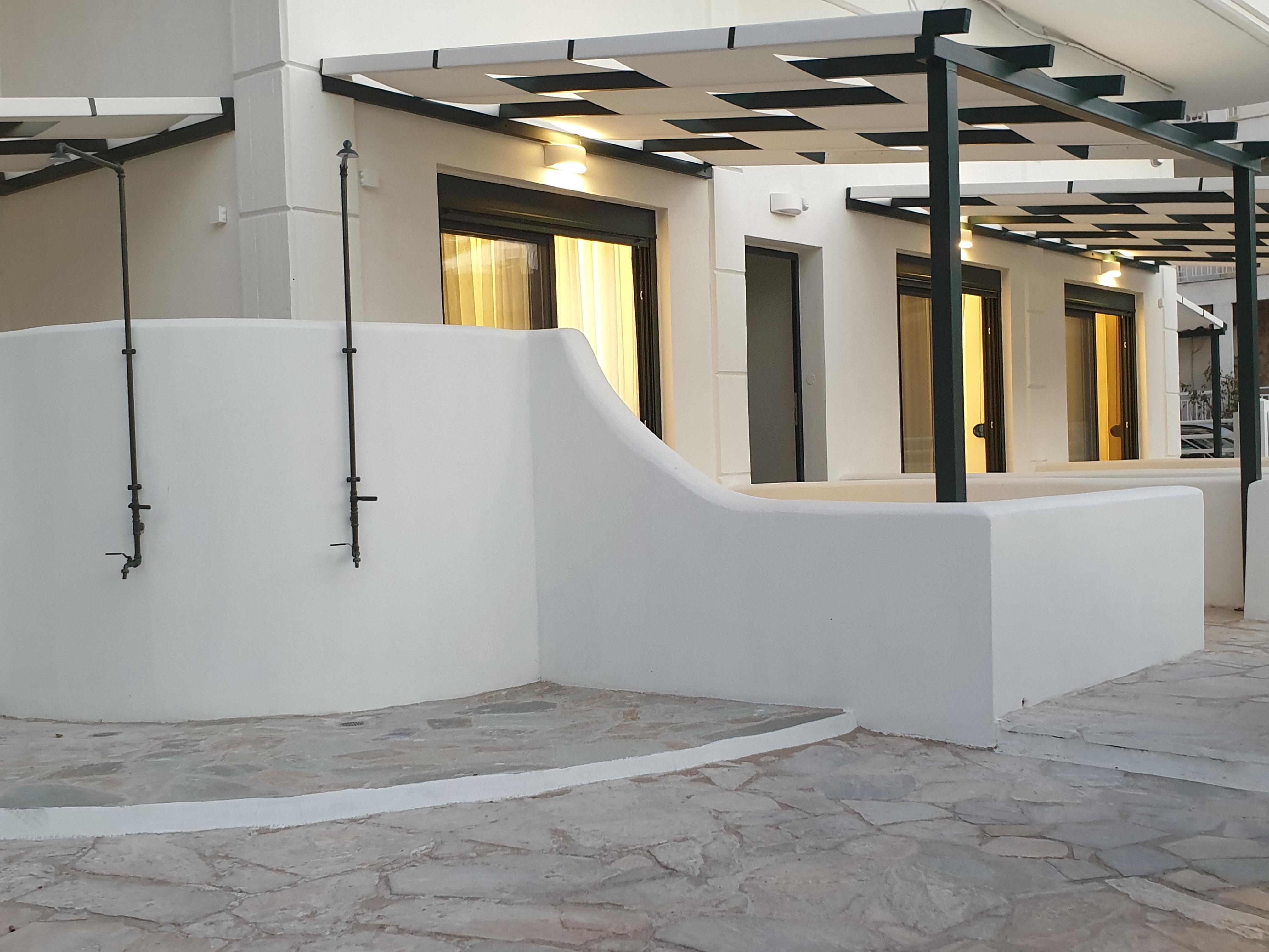 Varios Eantos Studios and Suites
