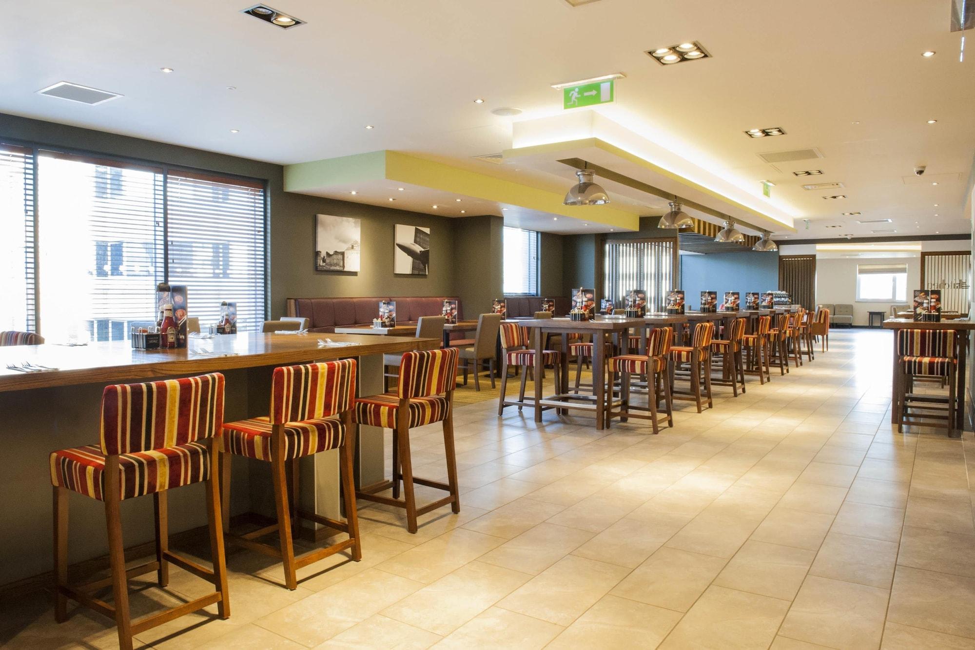 Restaurant Premier Inn Woking Town Centre