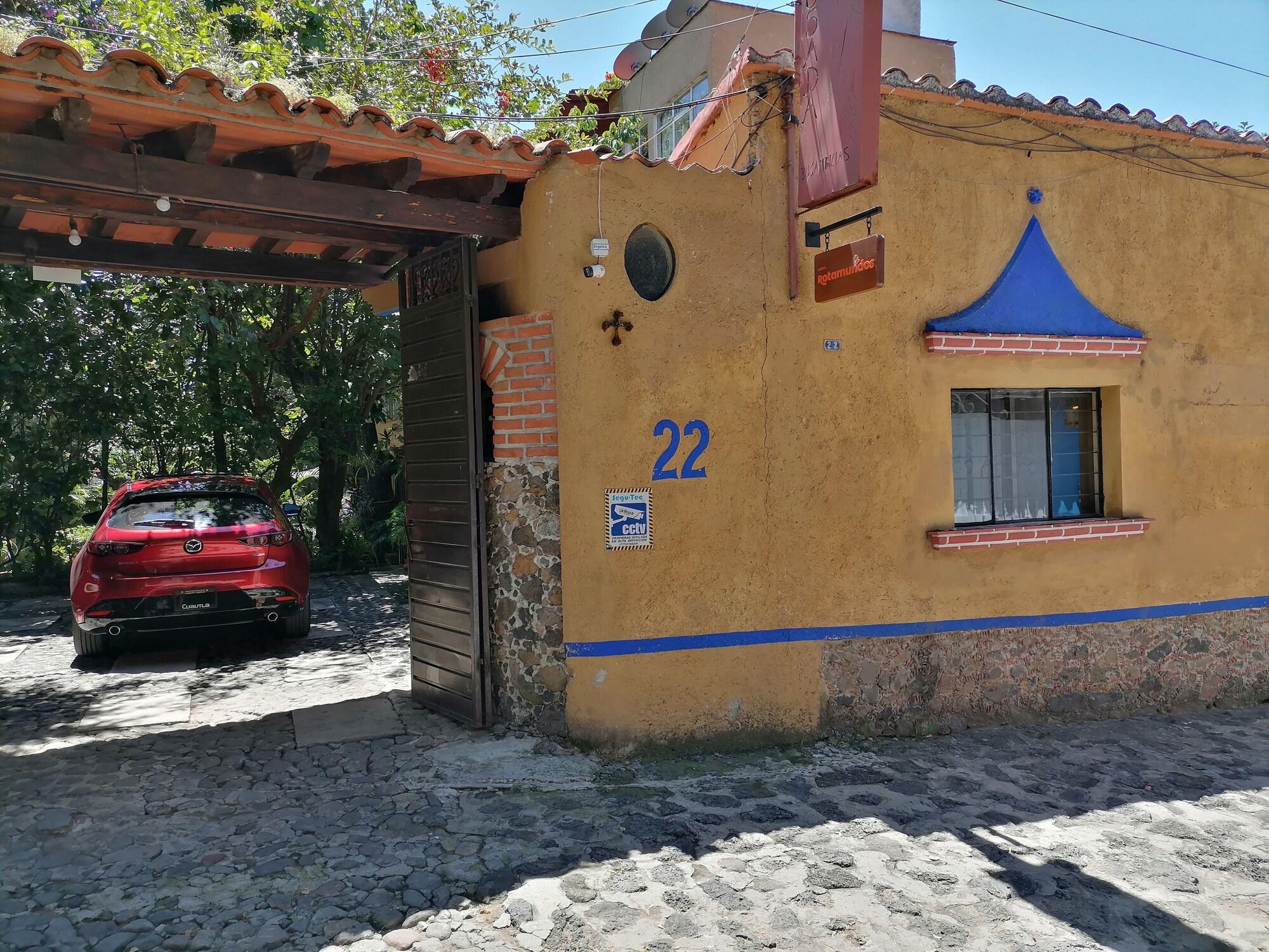 Vista Exterior POSADA BUGAMBILIAS