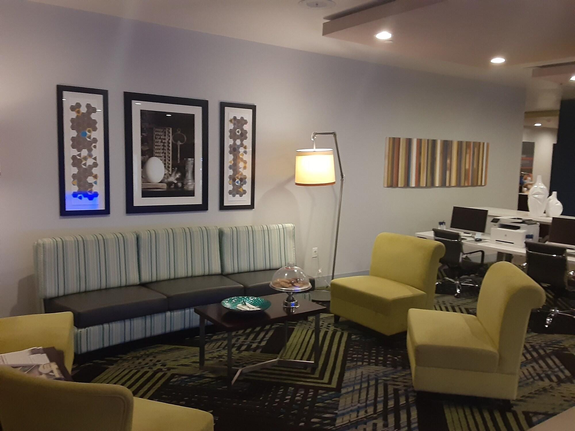 Vista Lobby Holiday Inn Express & Suites Gatesville - N. Ft Hood by IHG