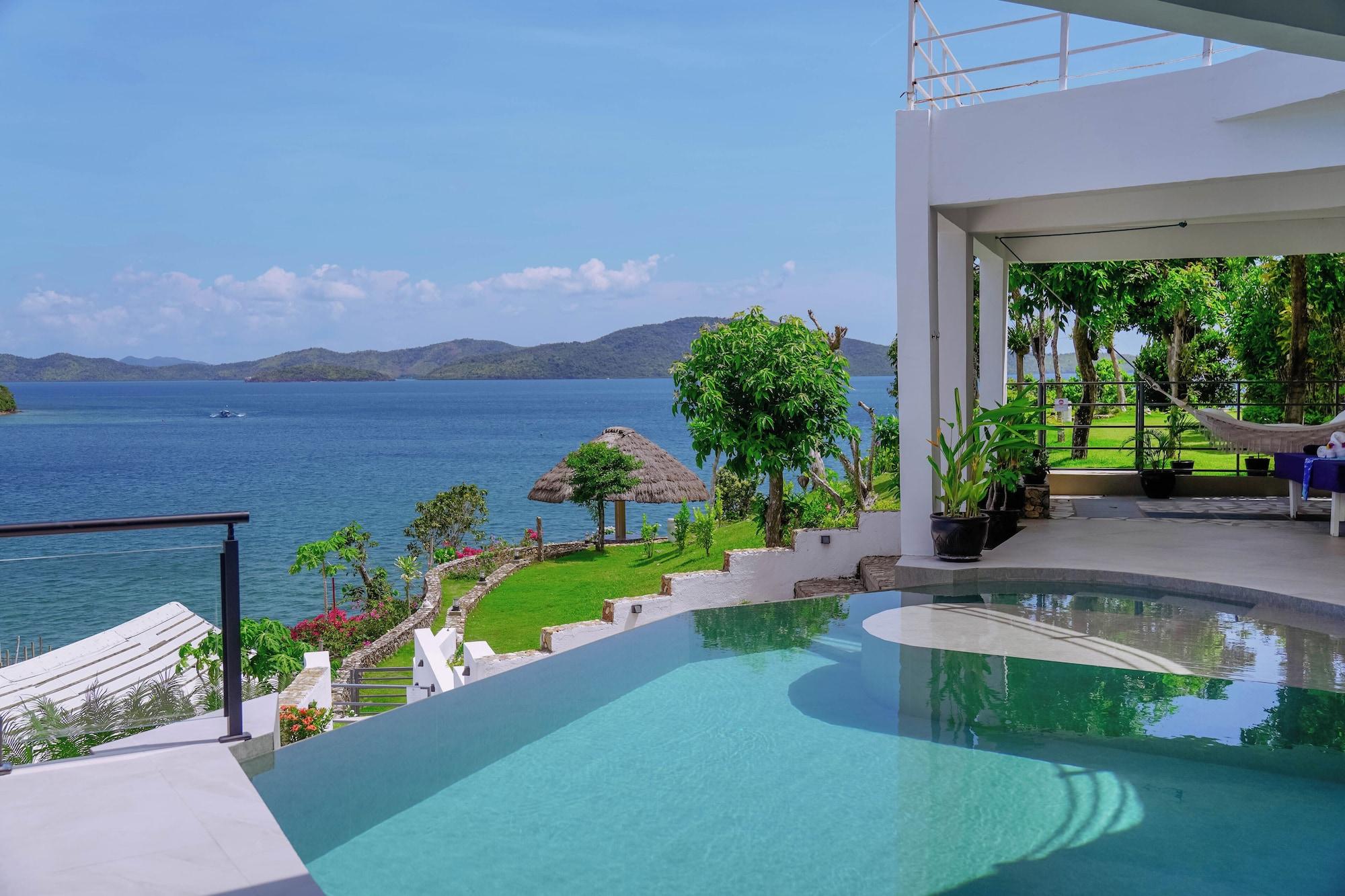 Playa Stunning luxe 220sm villa by the sea entirely private with own pool