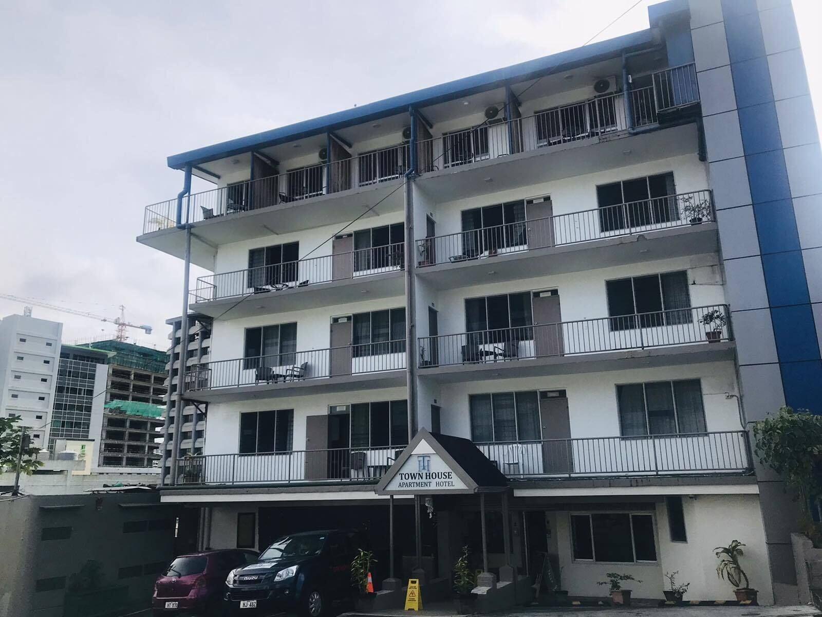 Varios Town House Apartment Hotels Suva