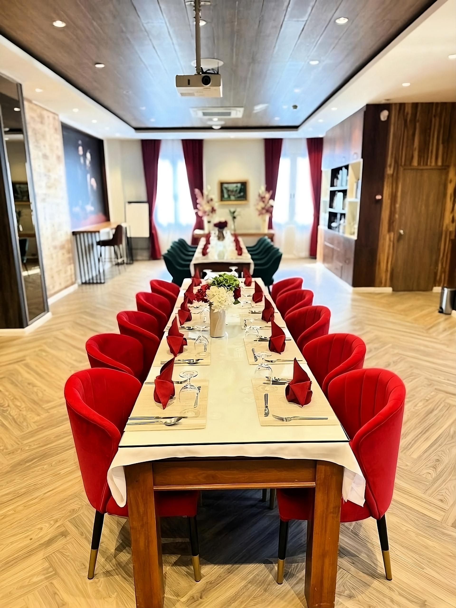 Sala de Reuniones La Seine Hotel