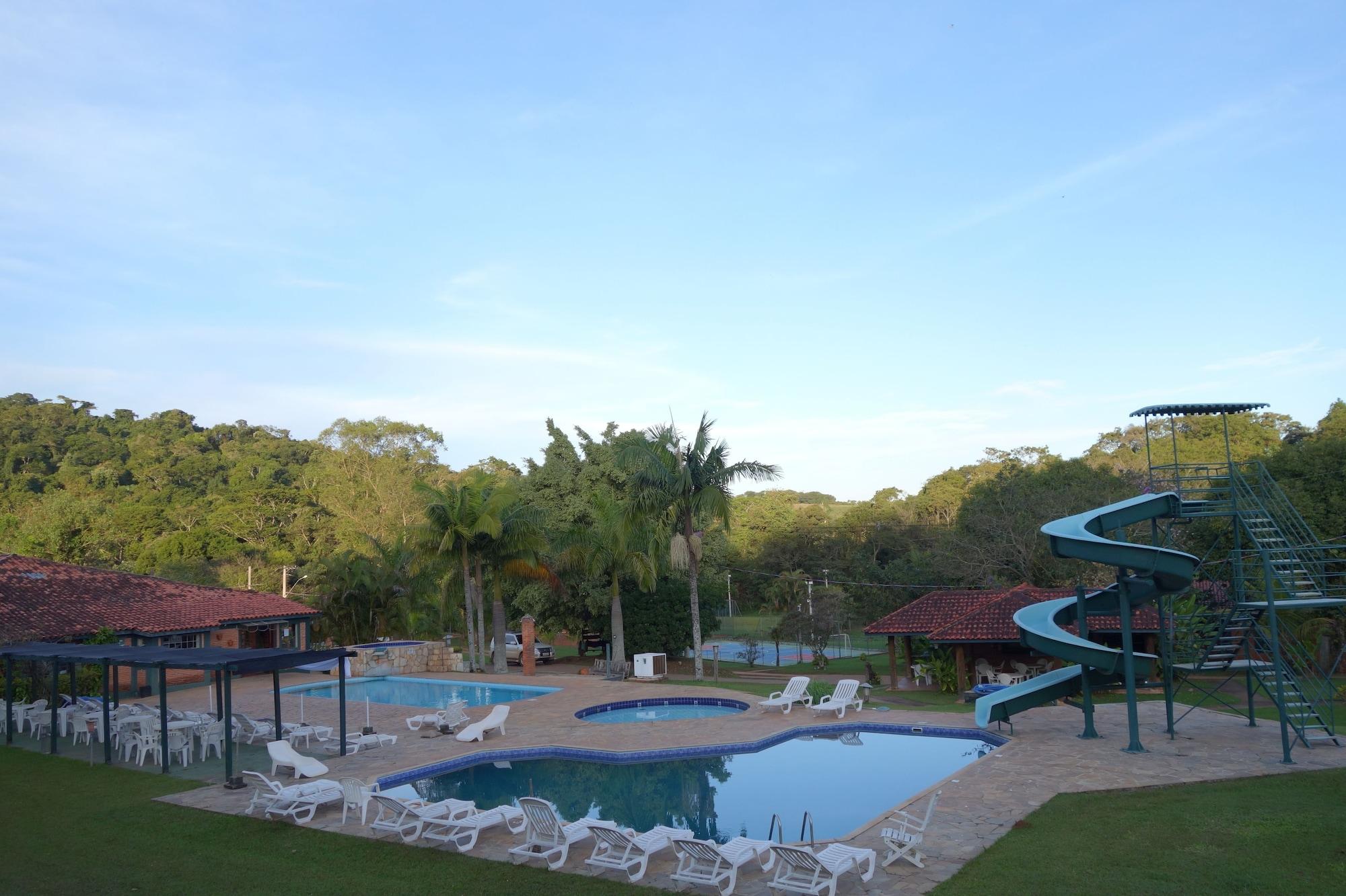 Vista Piscina Hotel Fazenda Reviver