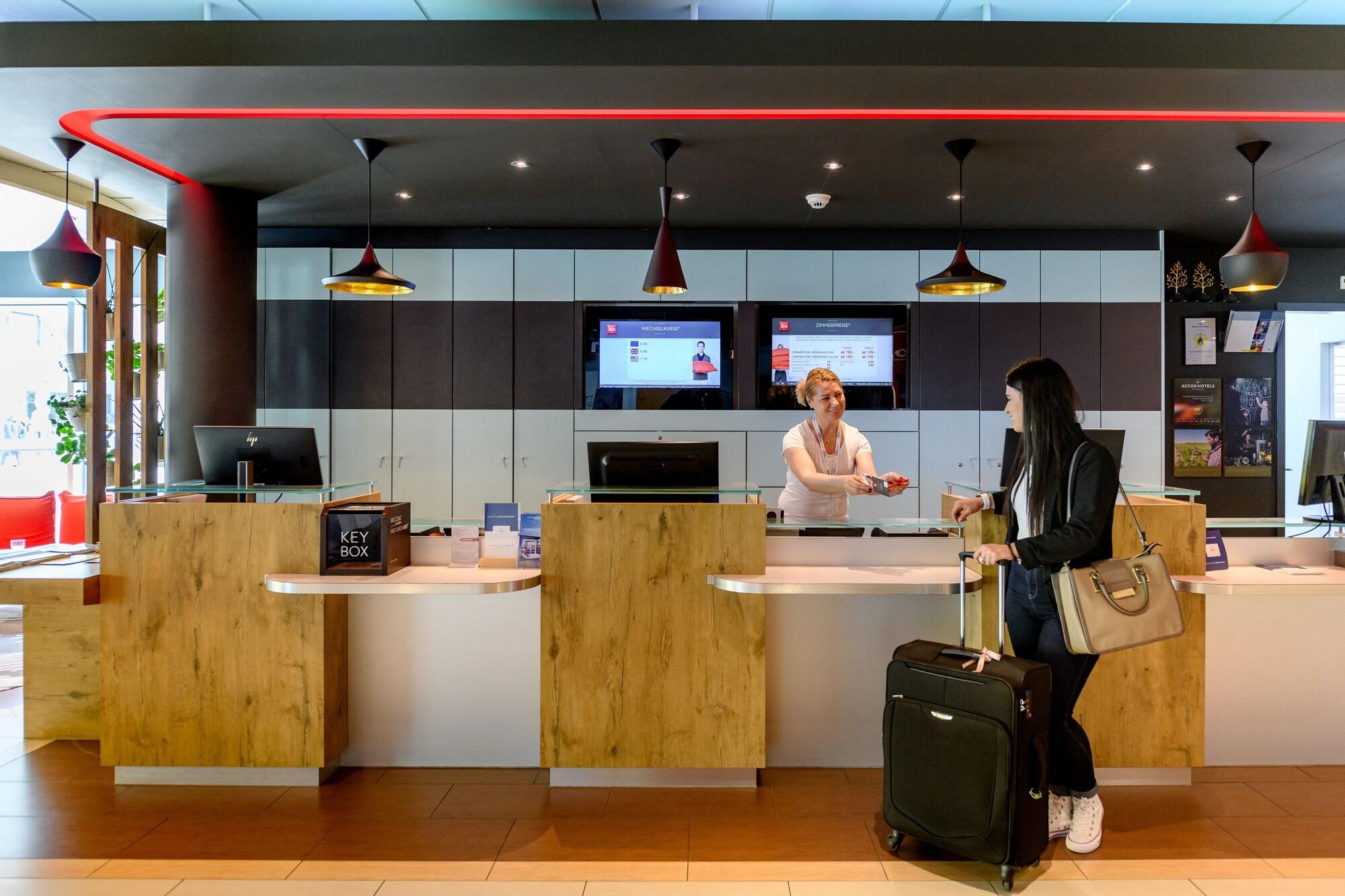 Vista Lobby ibis Zurich City West