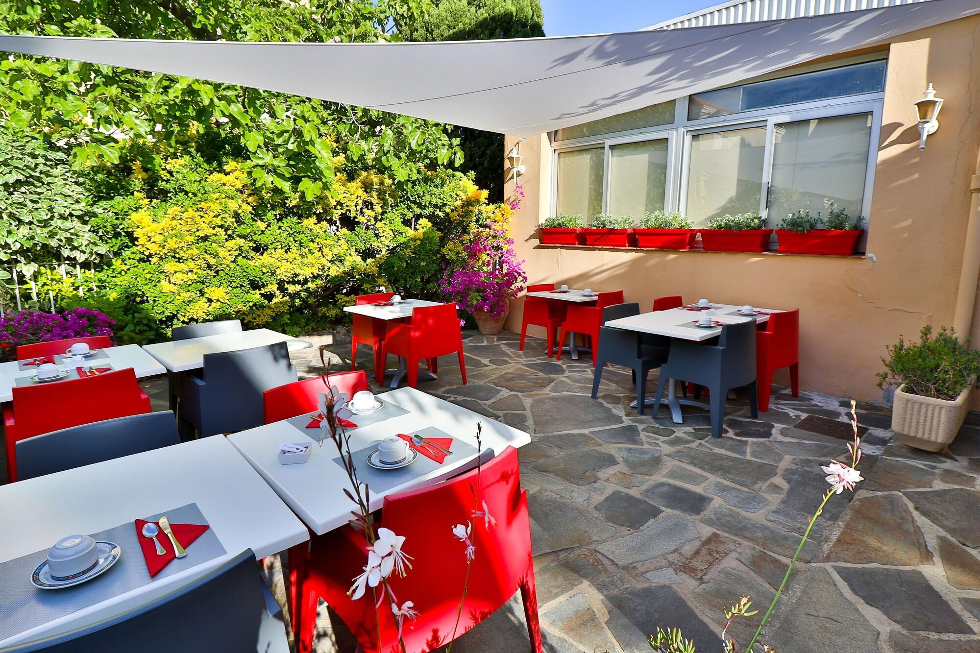 Varios Hôtel Le Provençal