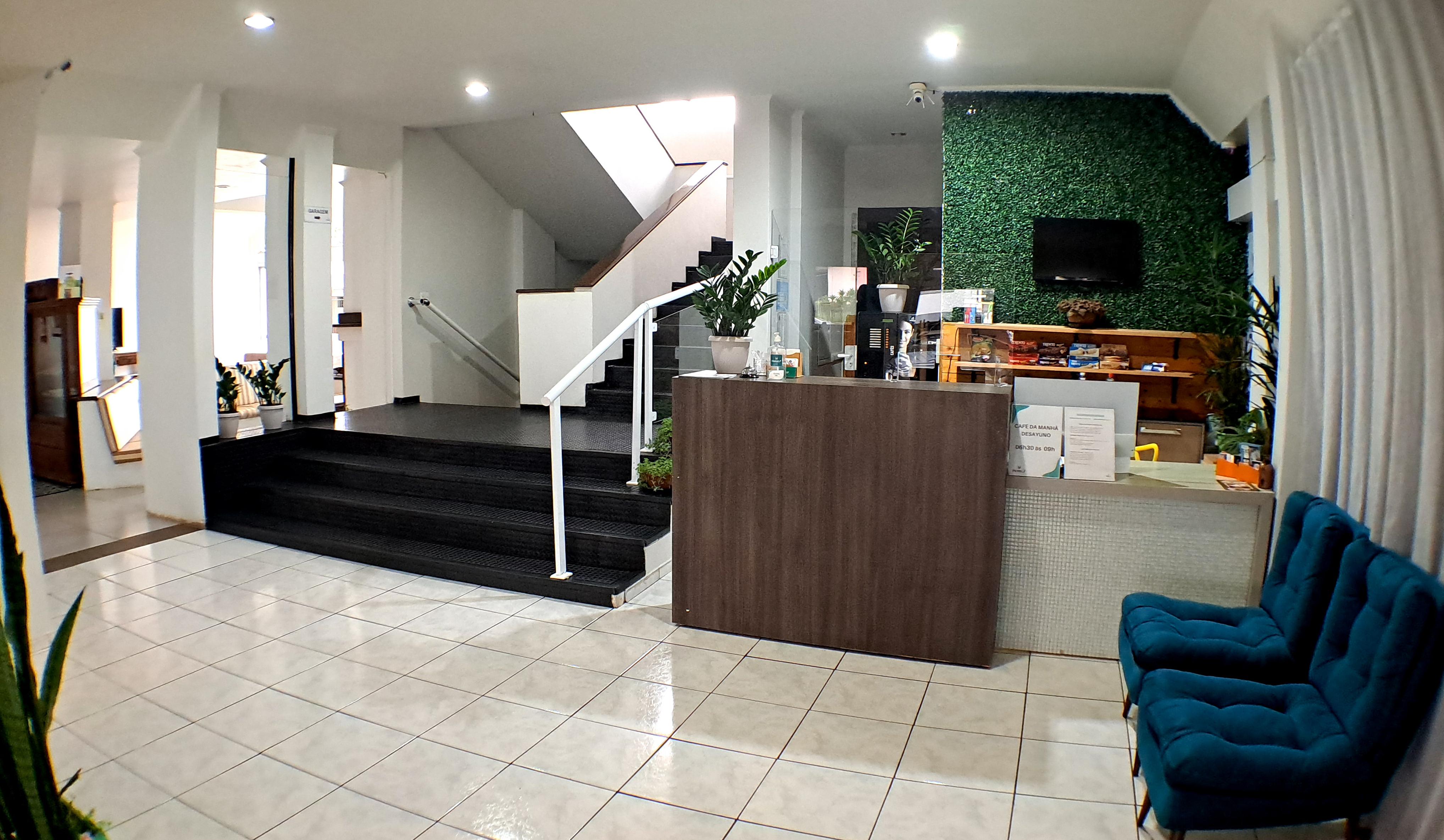 Varios Hotel LF by Feliciano