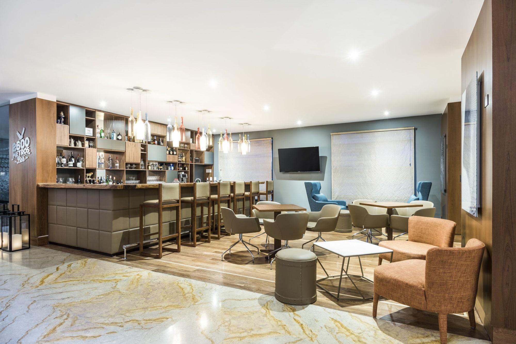 Bar/Salón Cosmos 100 Executive