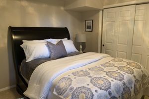 Alquiler Vacacional - Spacious home apartment in park like setting