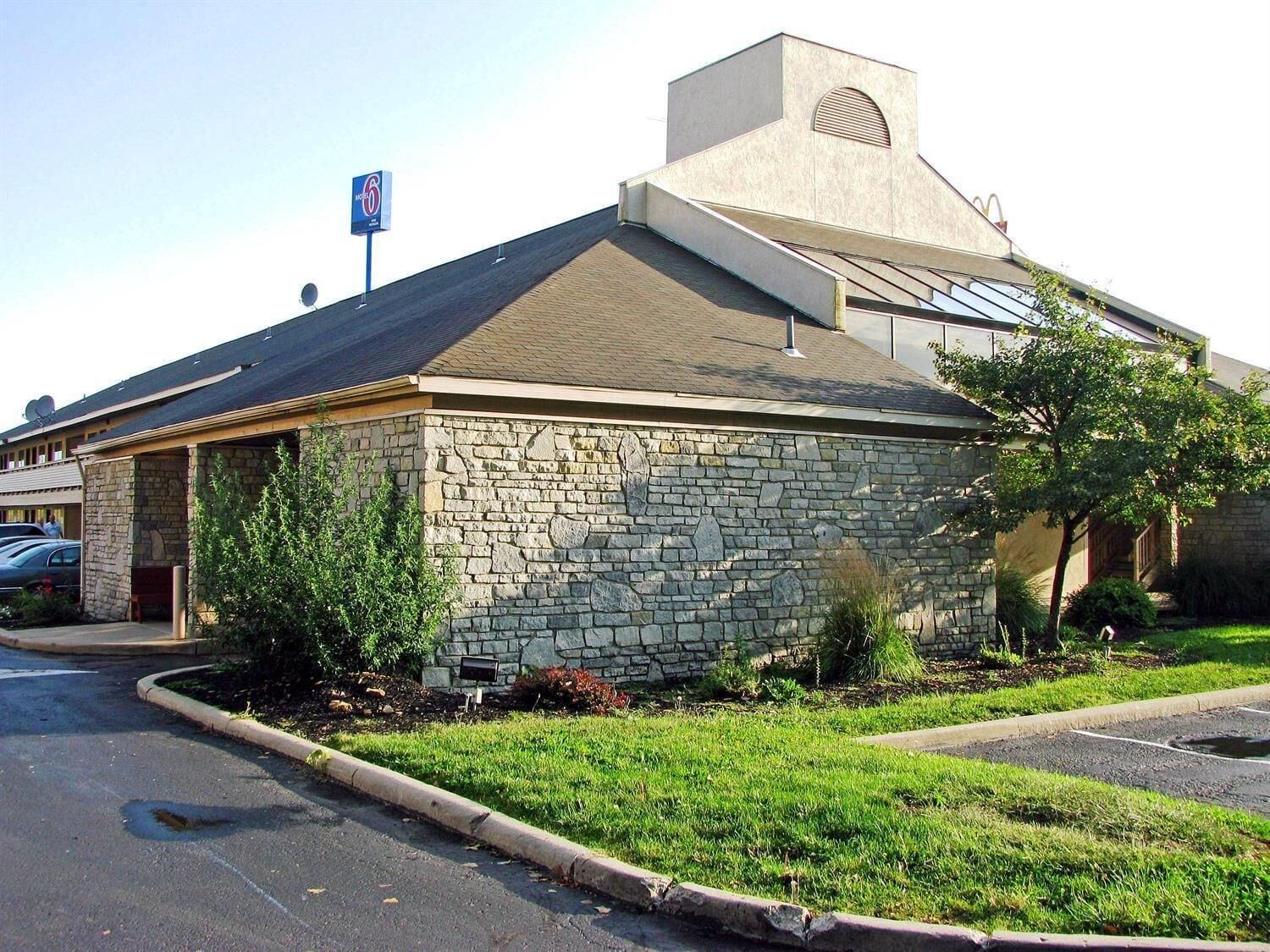 Vista Exterior Motel 6 Dayton, OH - Englewood