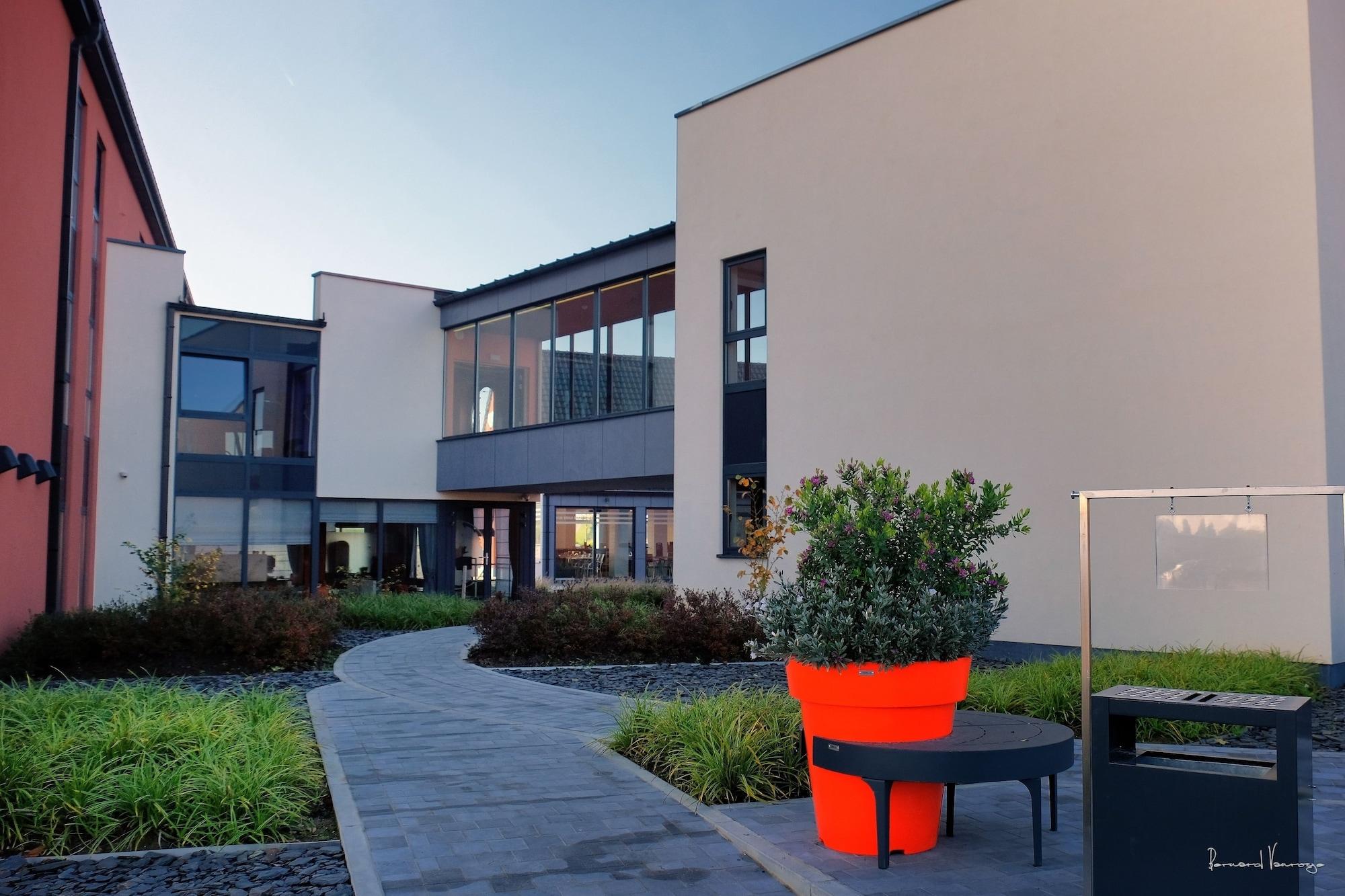 Vista Exterior Orange Hotel La Louvière