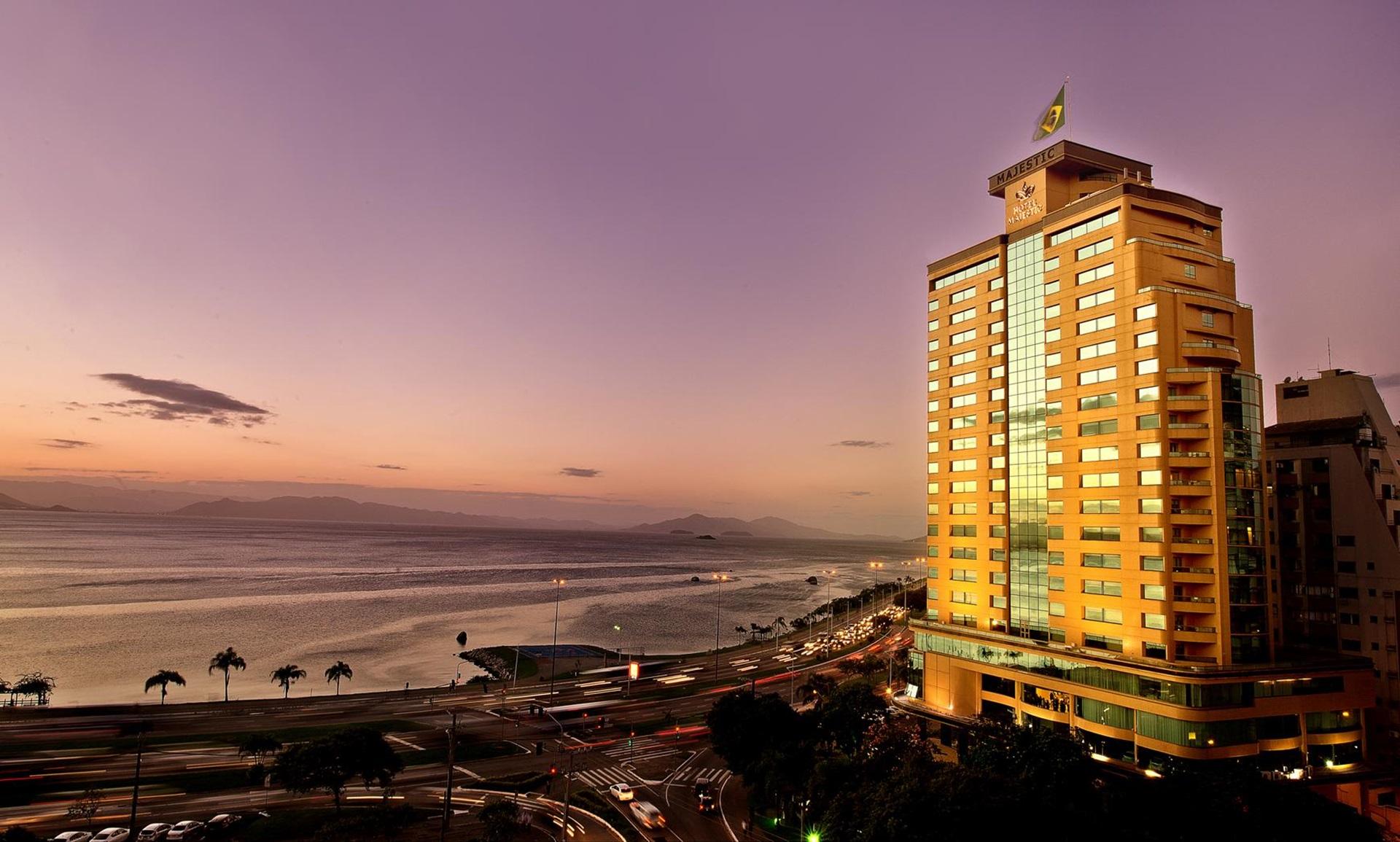 Vista Exterior Majestic Palace