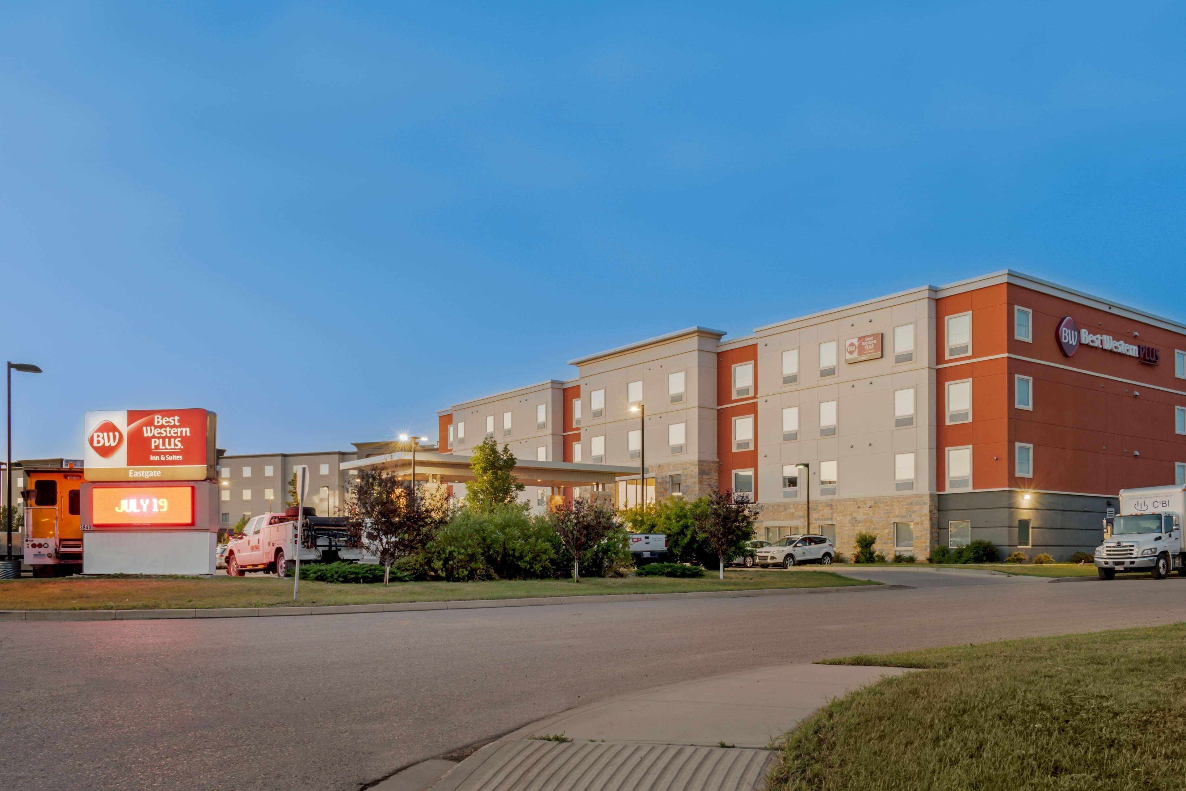 Vista Exterior Best Western Plus Eastgate Inn & Suites