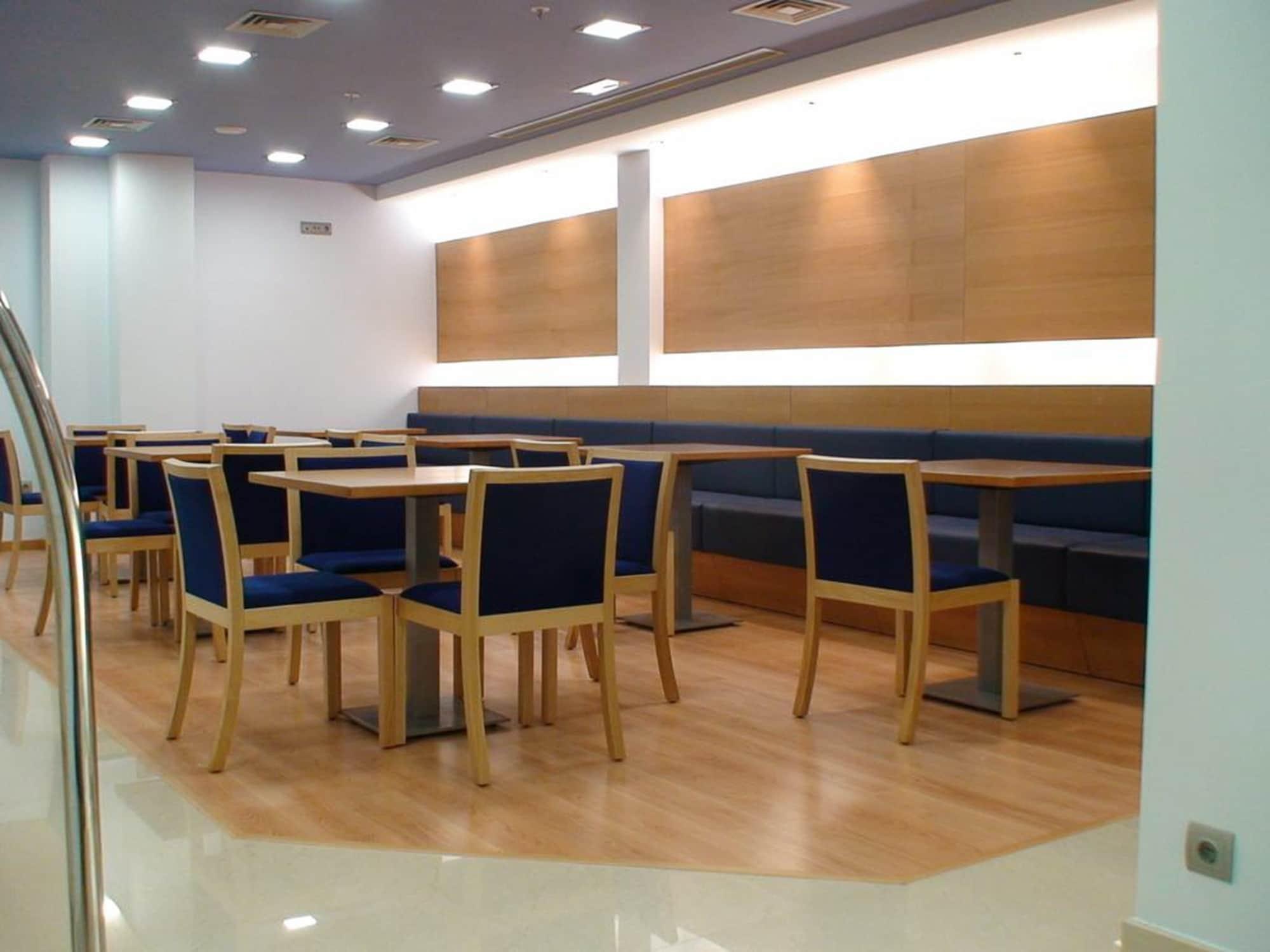 Bar/Salón Hotel del Port