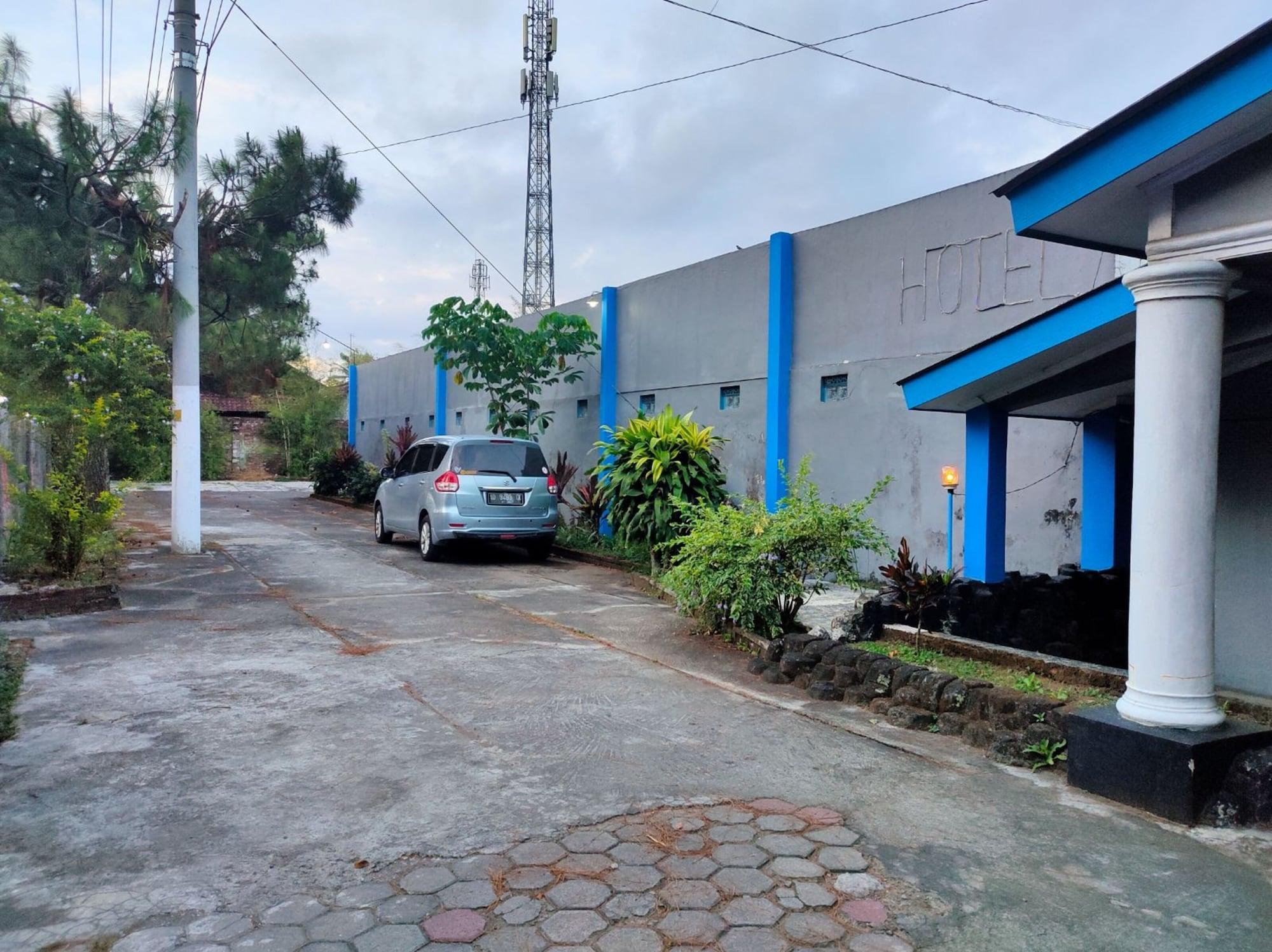 Vista Exterior Hotel Dirgantara