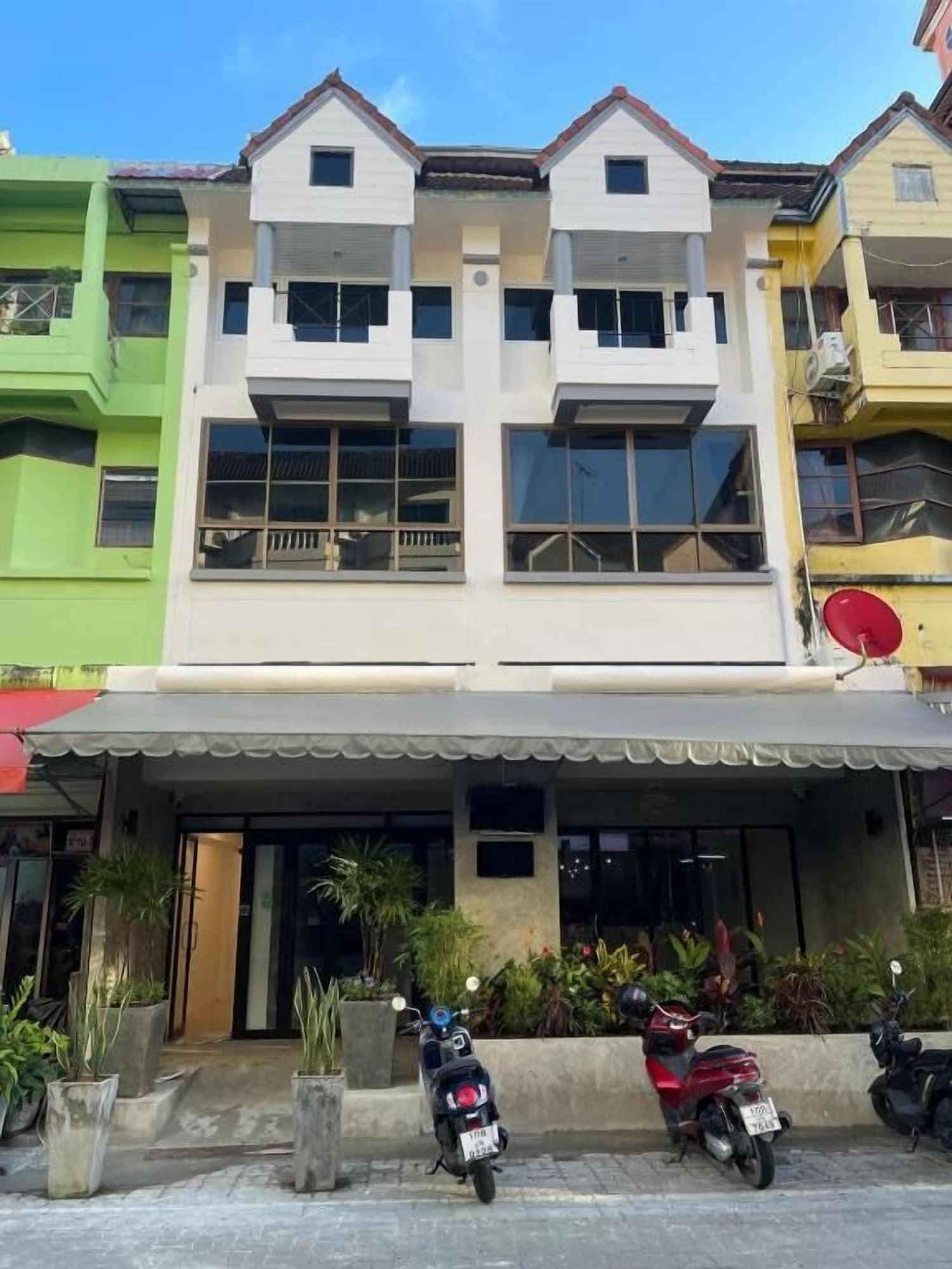 Vista Exterior BH Cozy Paradise Patong