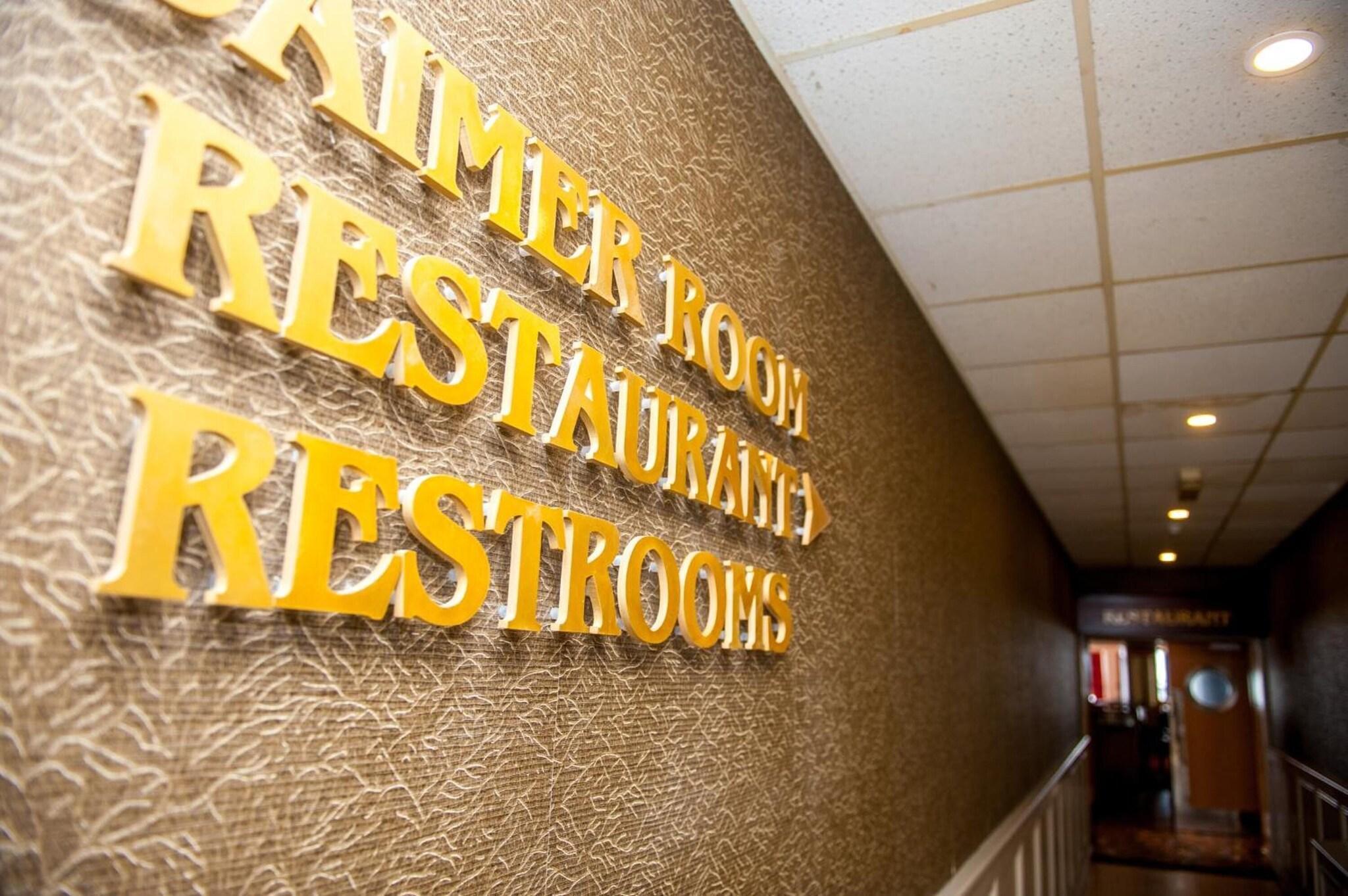 Vista Lobby Allingham Arms Hotel