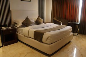 Alojamiento - Nirula's Hotel