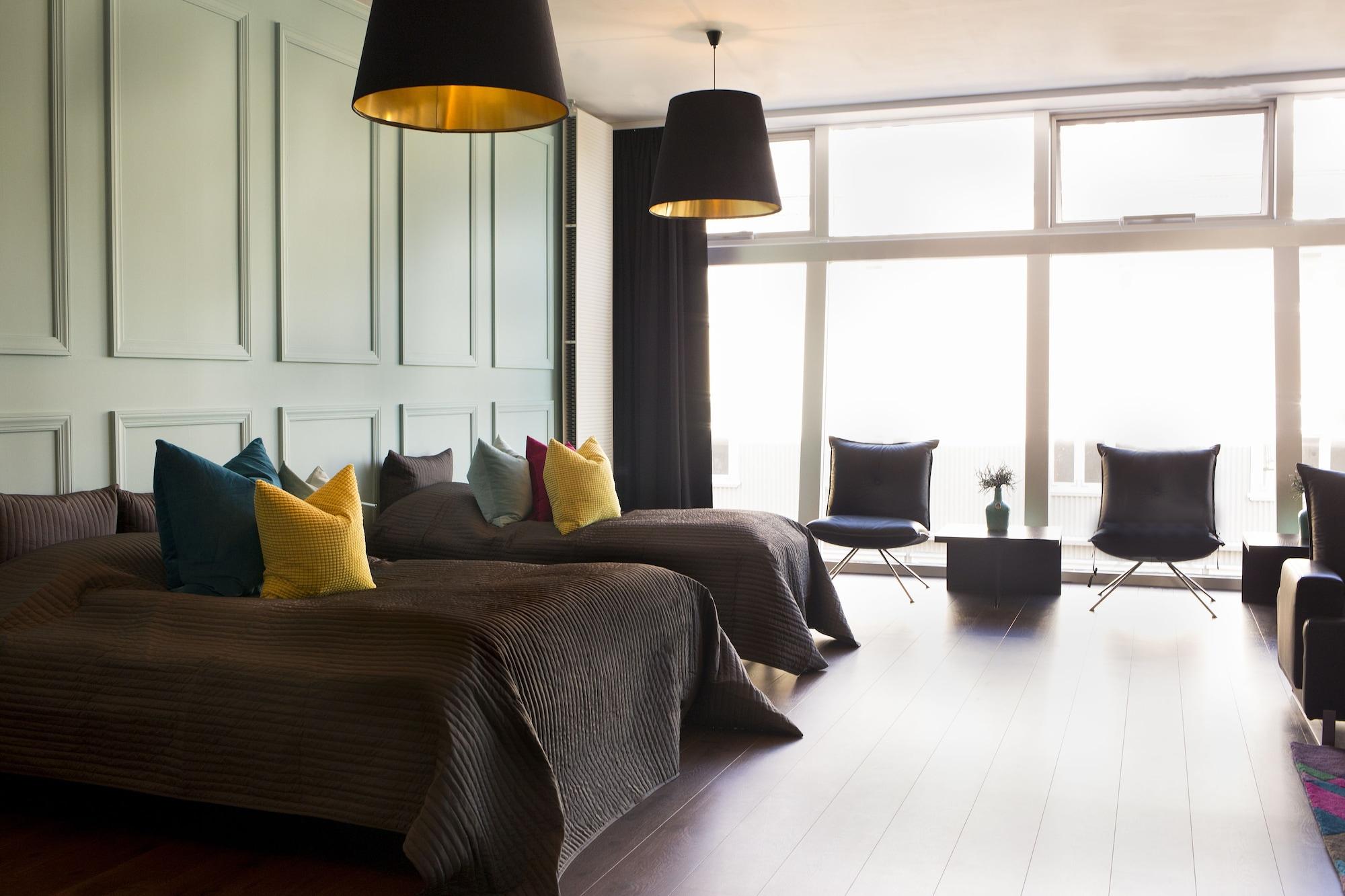 Varios Máni Apartments