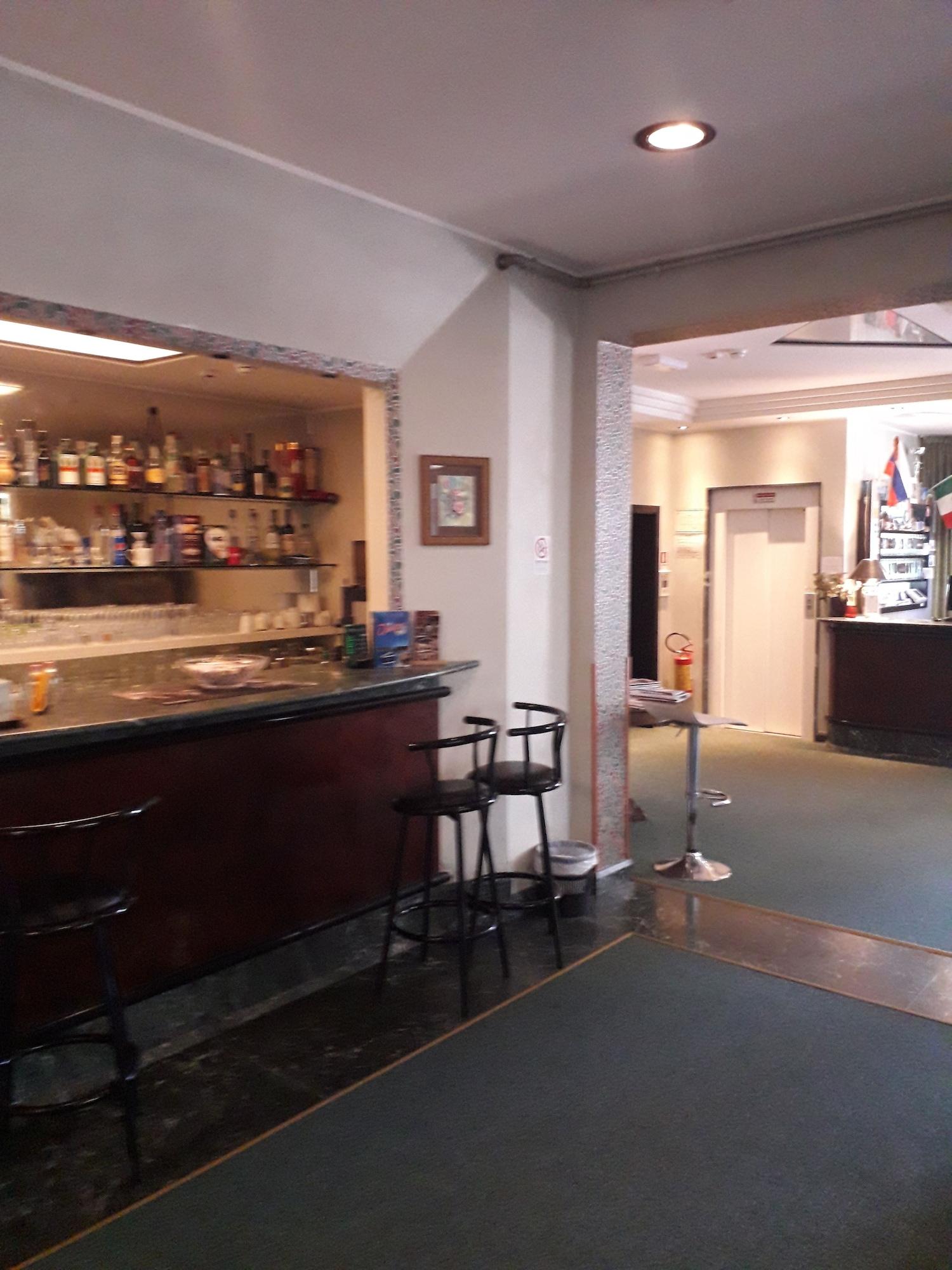 Bar/Salón Hotel Niagara Rimini