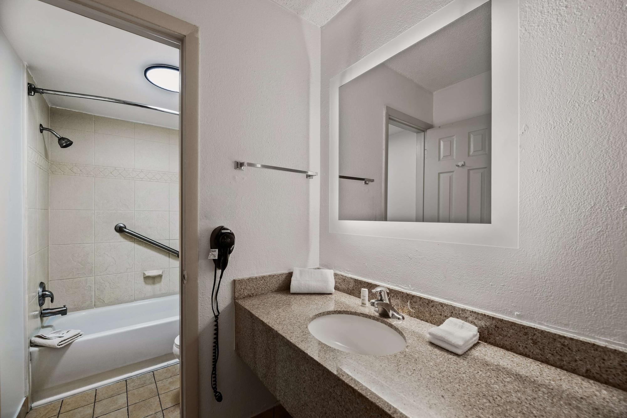 Equipamiento de Habitación Americas Best Value Inn Orlando