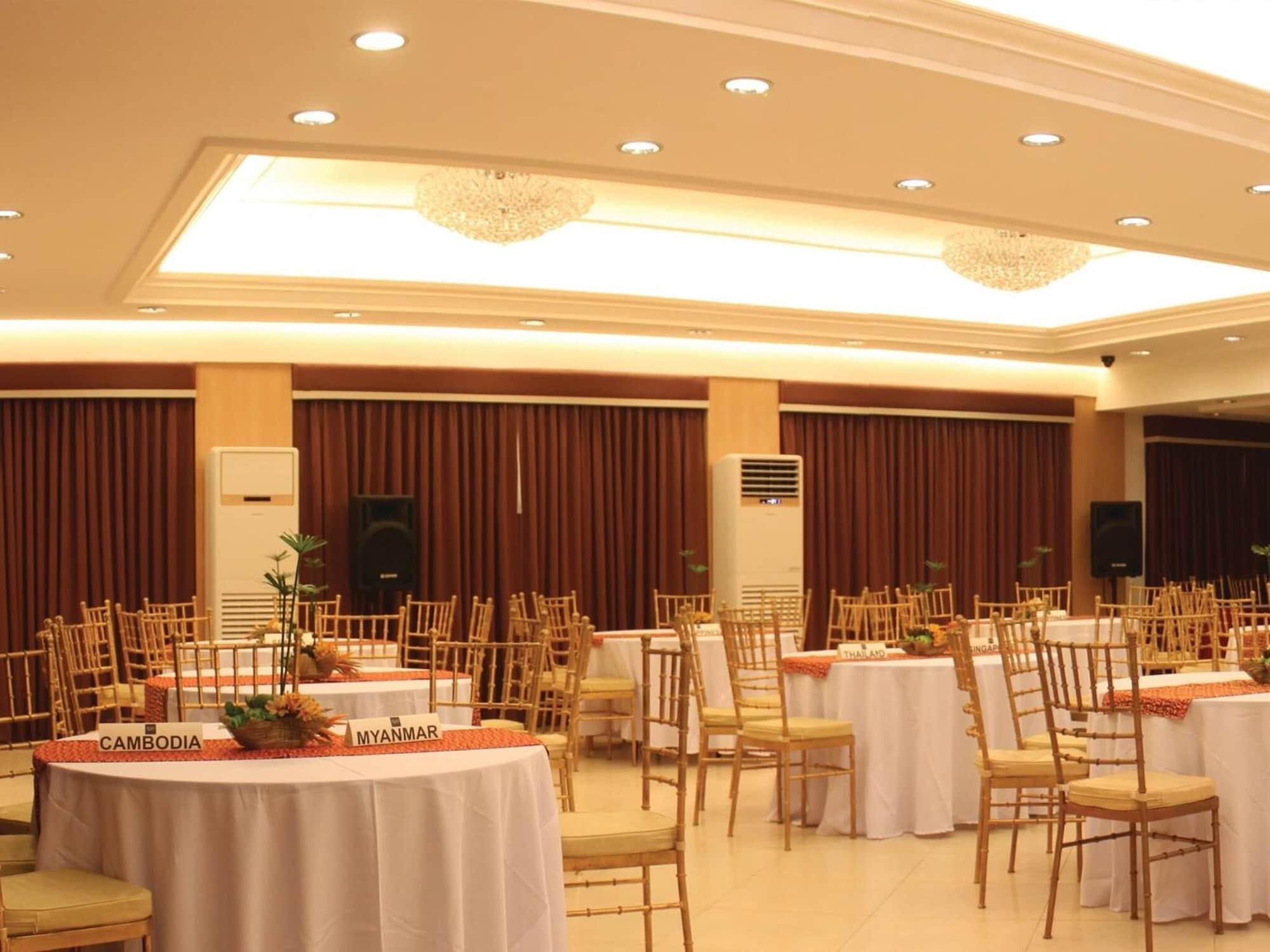 Sala de Reuniones The Plaza Hotel Balanga City