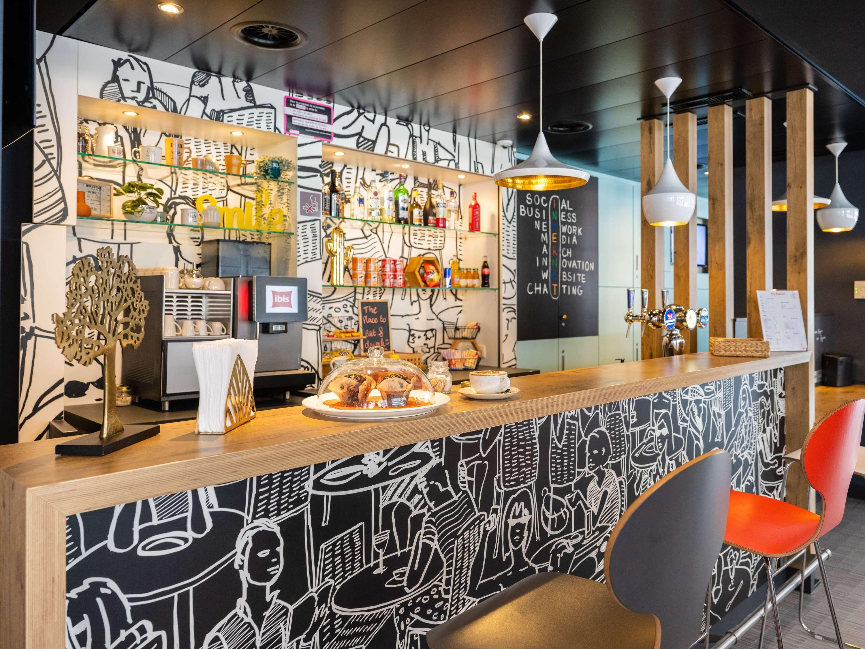 Bar/Salón ibis Geneve Centre Lac