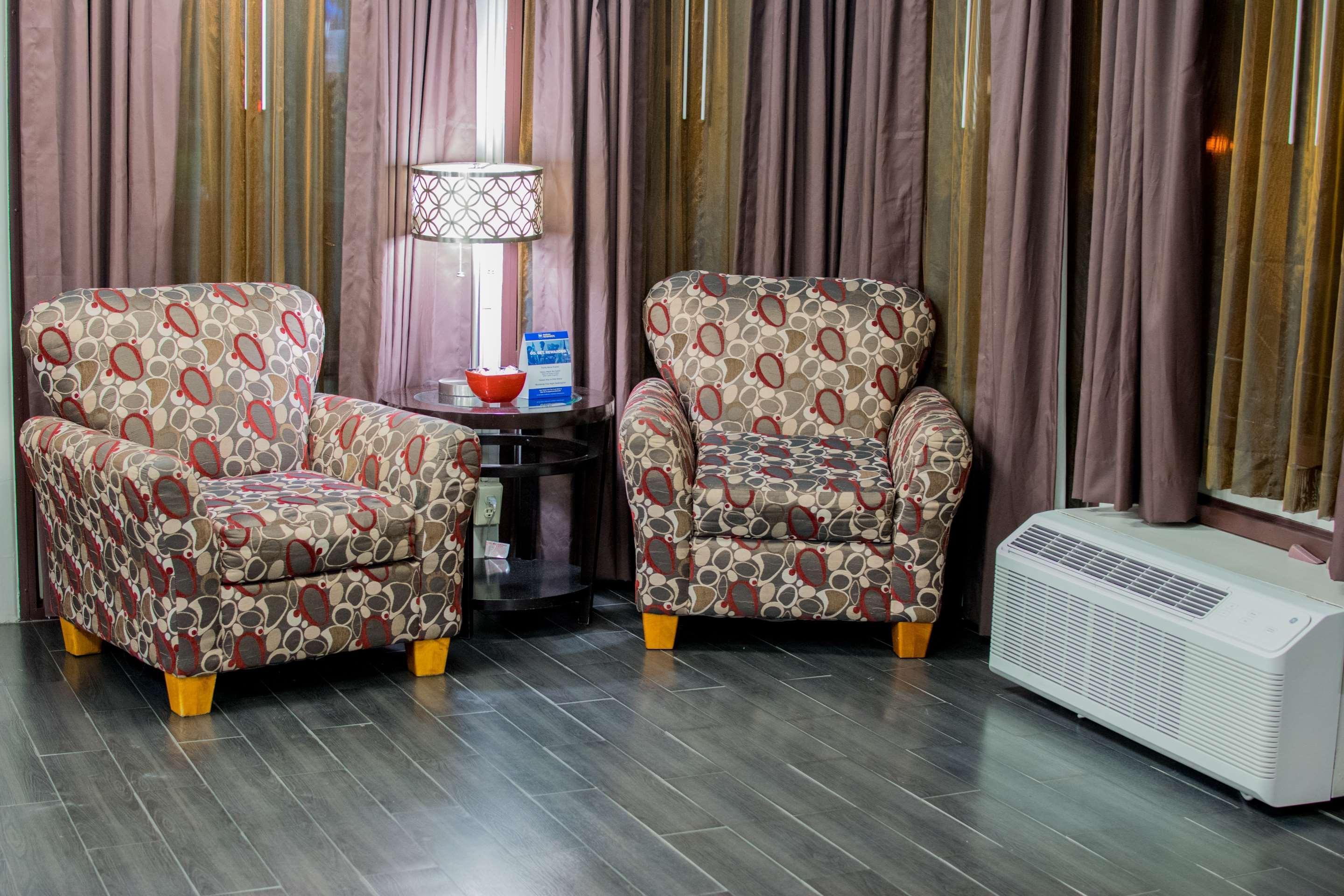 Vista Lobby Best Western Coachlight