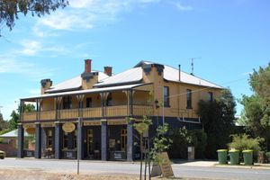 Alojamiento - Yea Peppercorn Hotel